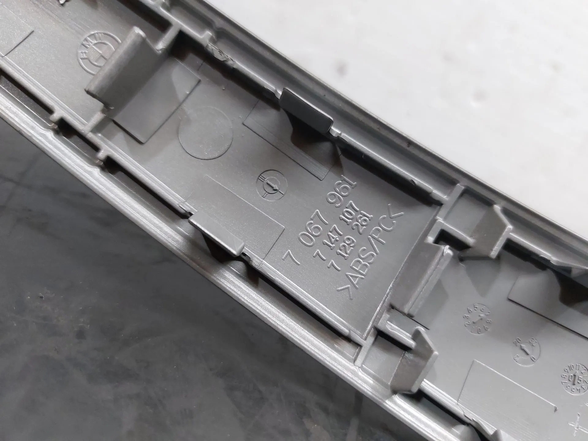 Modanatura porta posteriore sinistra BMW 1 (E87) Imagem-6