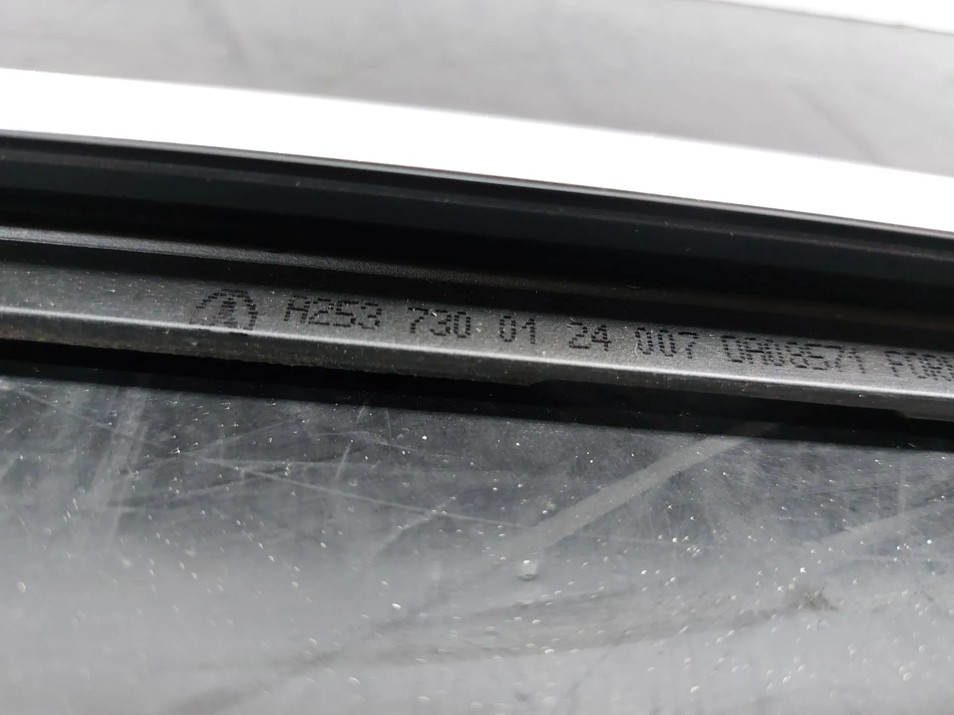 Raspador Vidrio de Puerta Trasera Izquierda MERCEDES-BENZ GLC Coupé (C253) Imagem-11