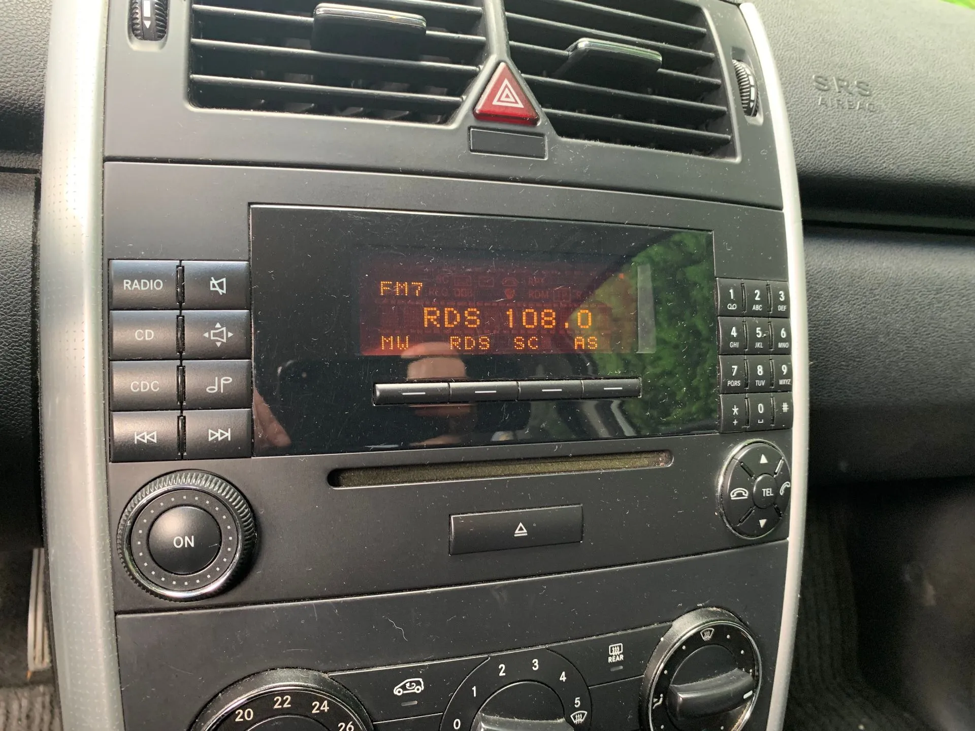 Rádio / auto-rádio MERCEDES-BENZ Classe A (W169)