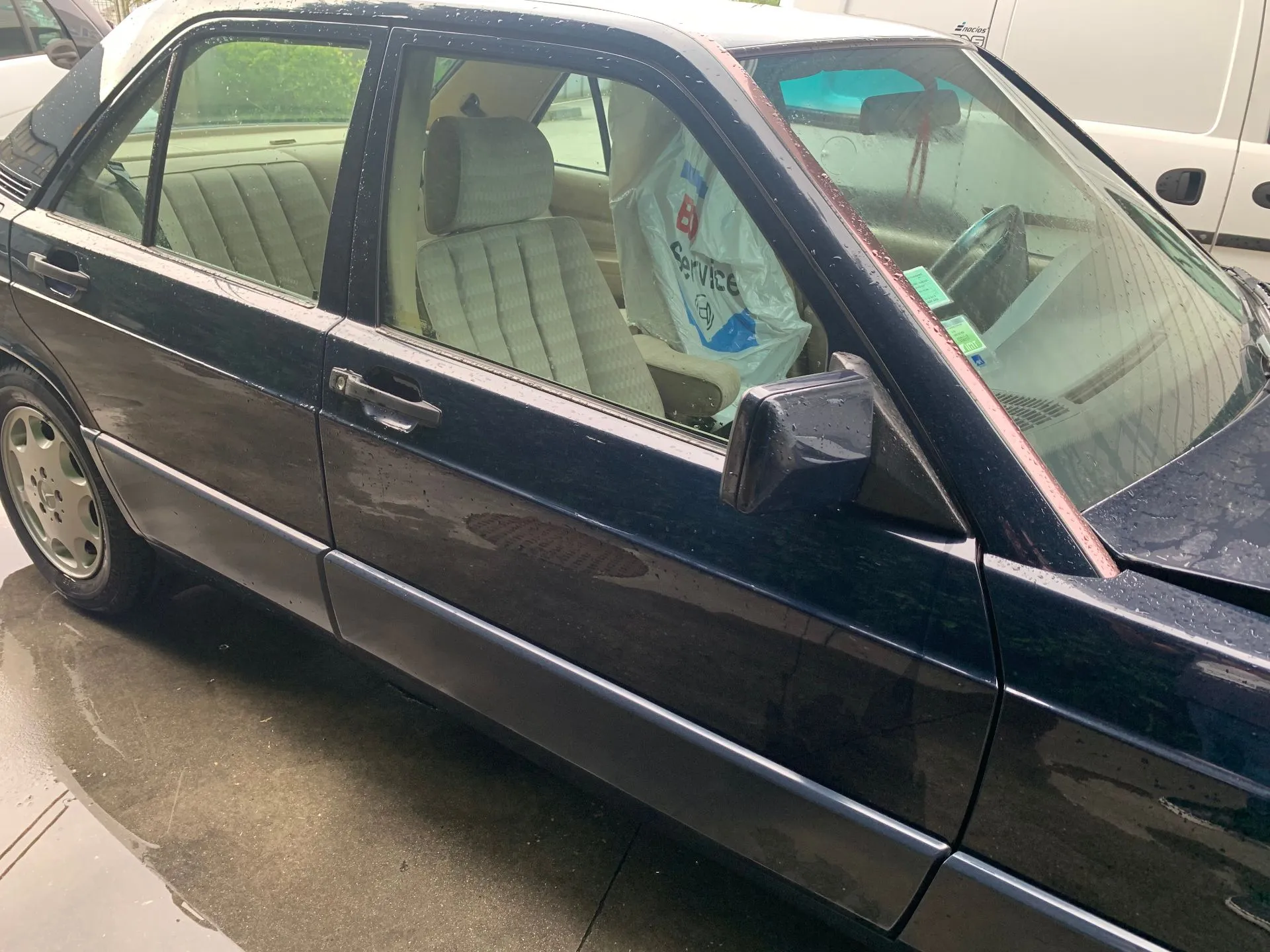 Porta frente direita MERCEDES-BENZ 190 (W201)
