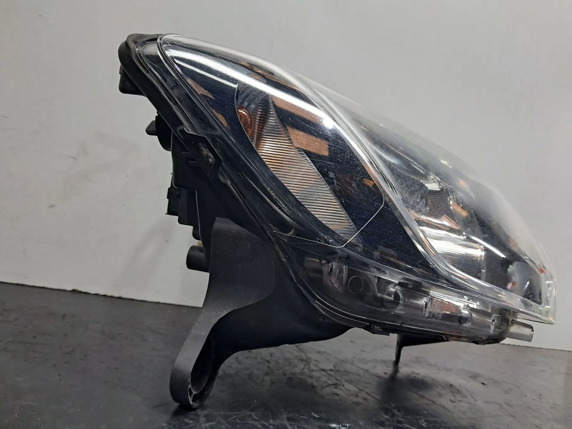 Ótica / farol direita DACIA Sandero II (5S_) Imagem-1
