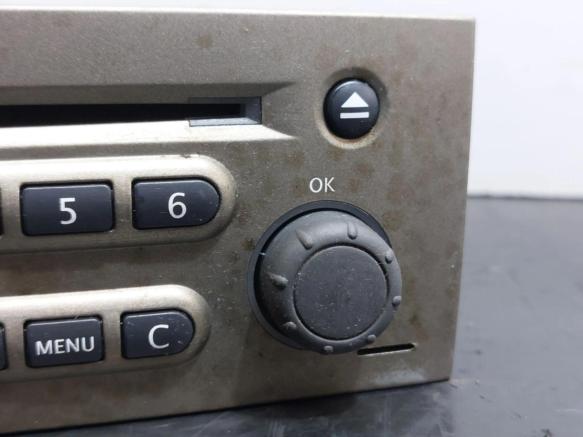 Rádio / auto-rádio RENAULT Clio III (BR0/1, CR0/1) Imagem-4