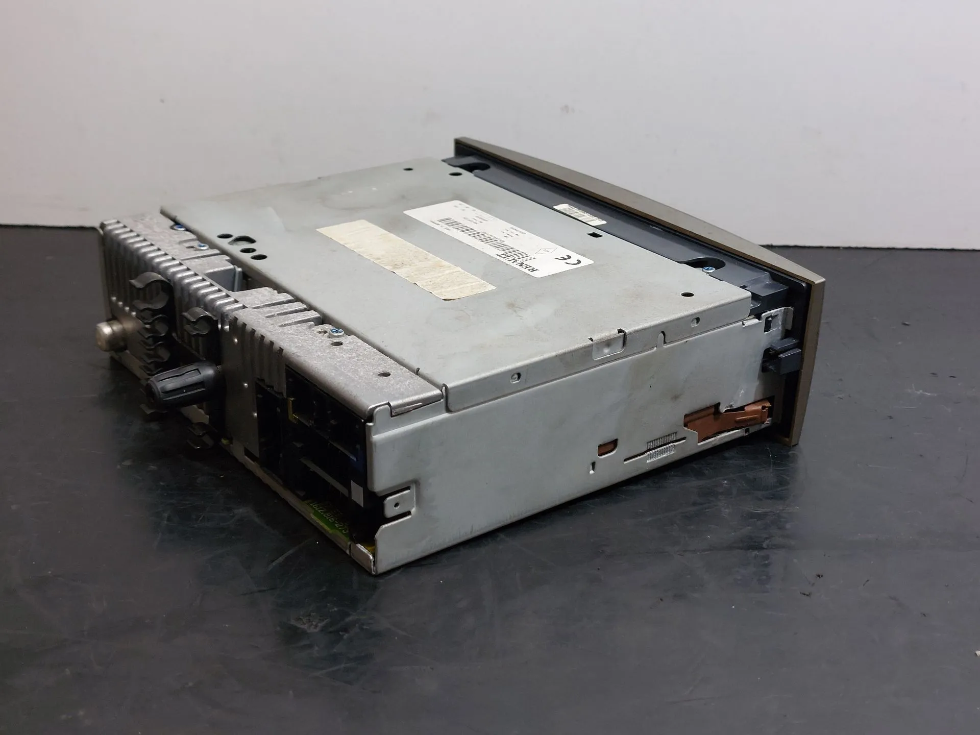 Rádio / auto-rádio RENAULT Clio III (BR0/1, CR0/1) Imagem-12