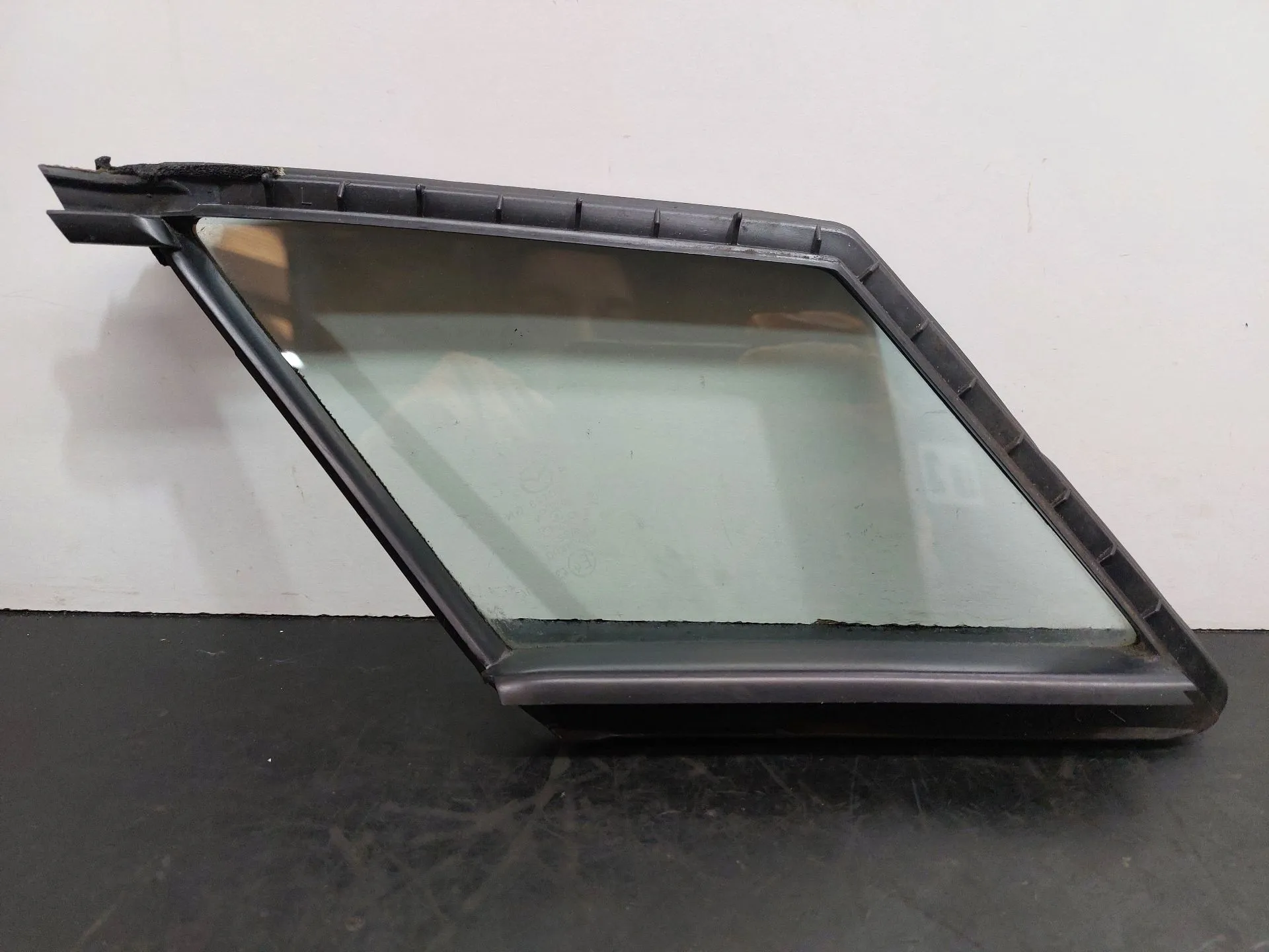 Left front triangle window MAZDA 5 (CR19) Imagem-2