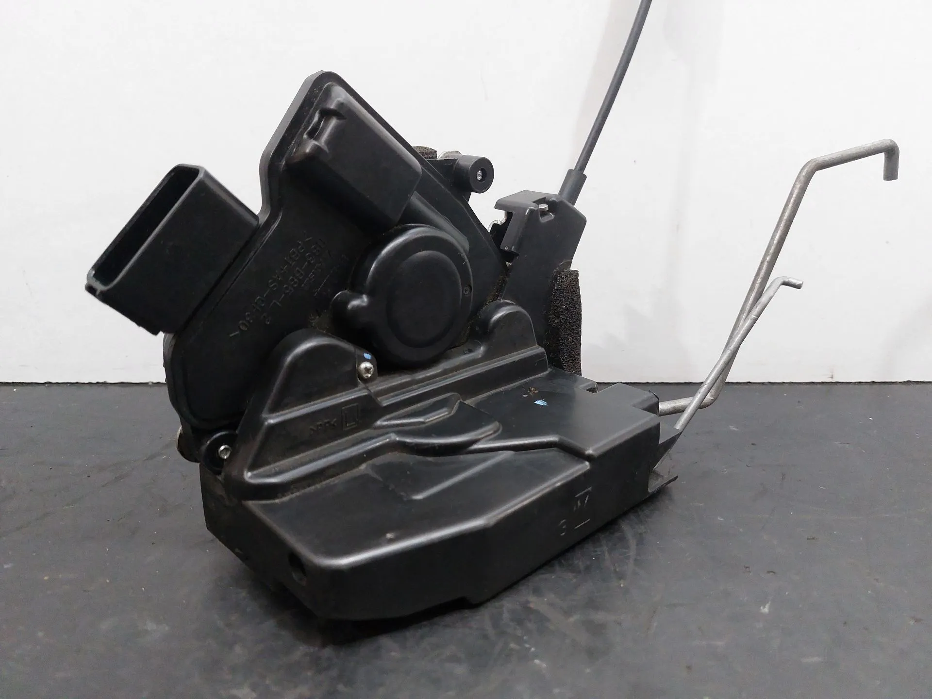 Serratura / chiusura porta anteriore sinistro MAZDA 5 (CR19)
