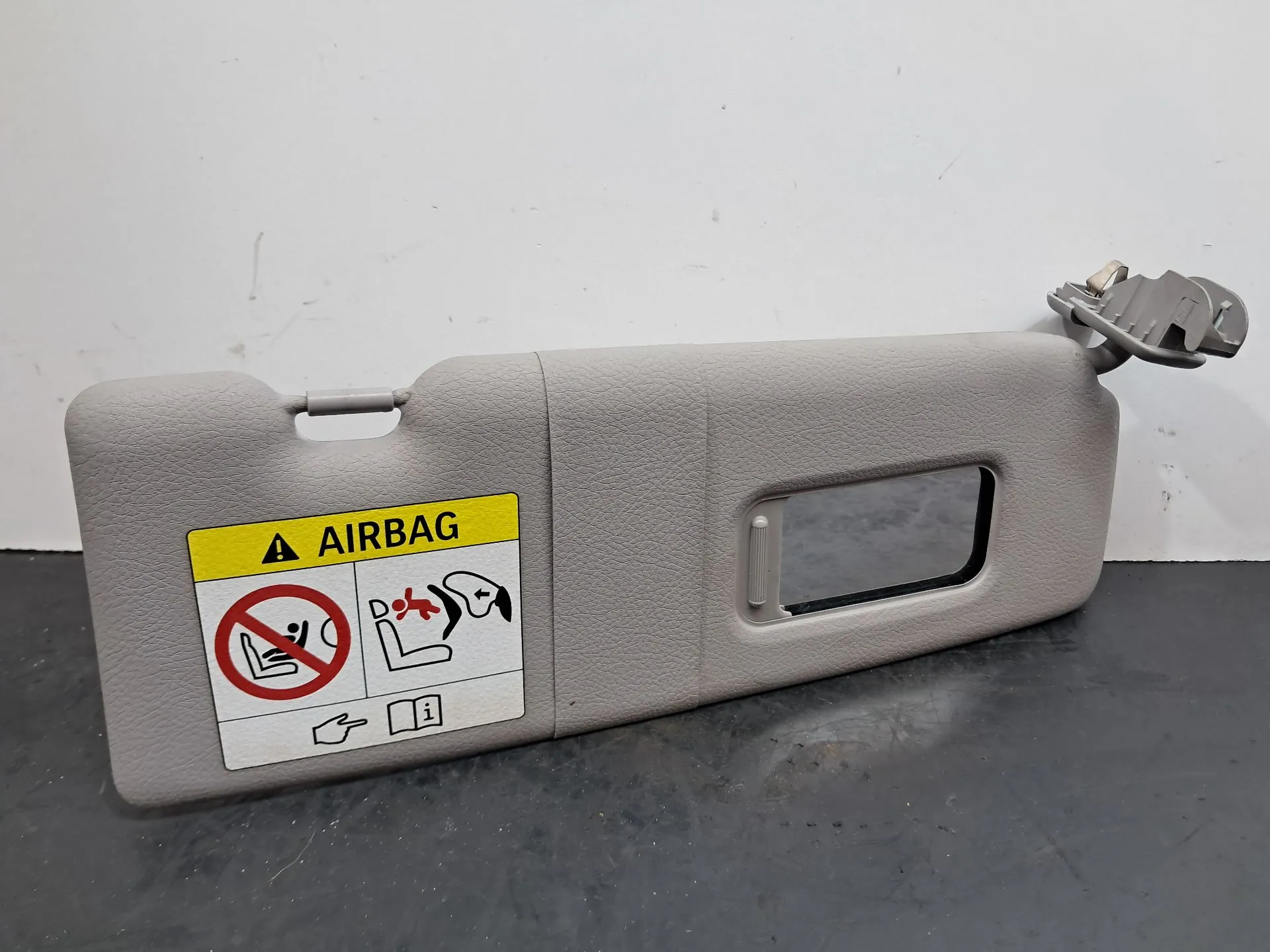 Right Sun Visor BMW 1 (F20) Imagem-1