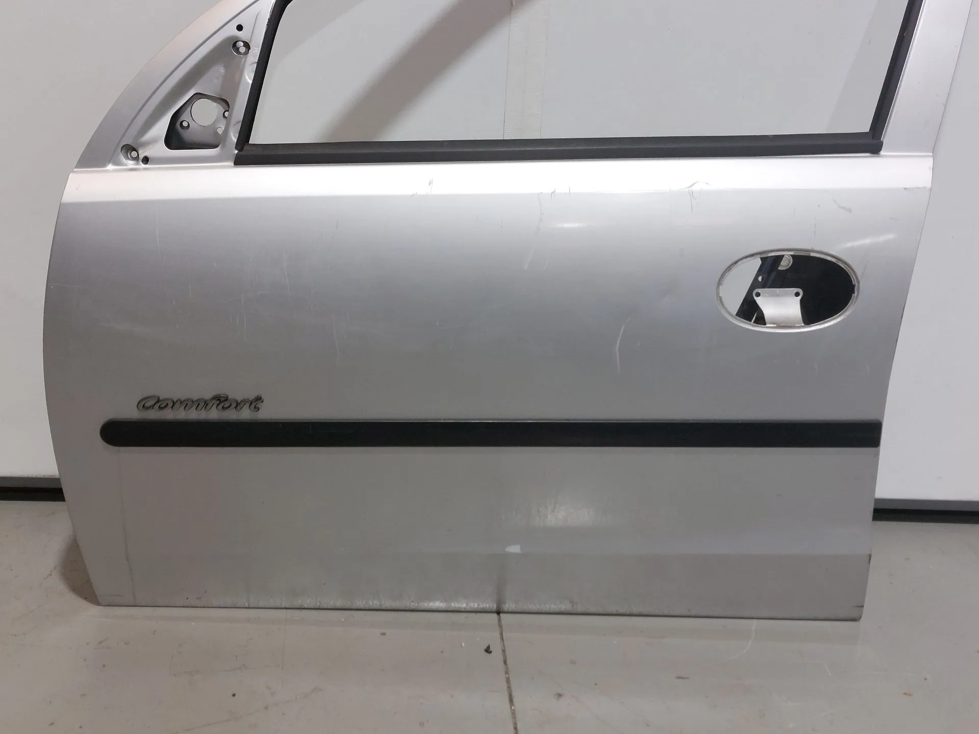 Porta anteriore sinistra OPEL Corsa C Imagem-1