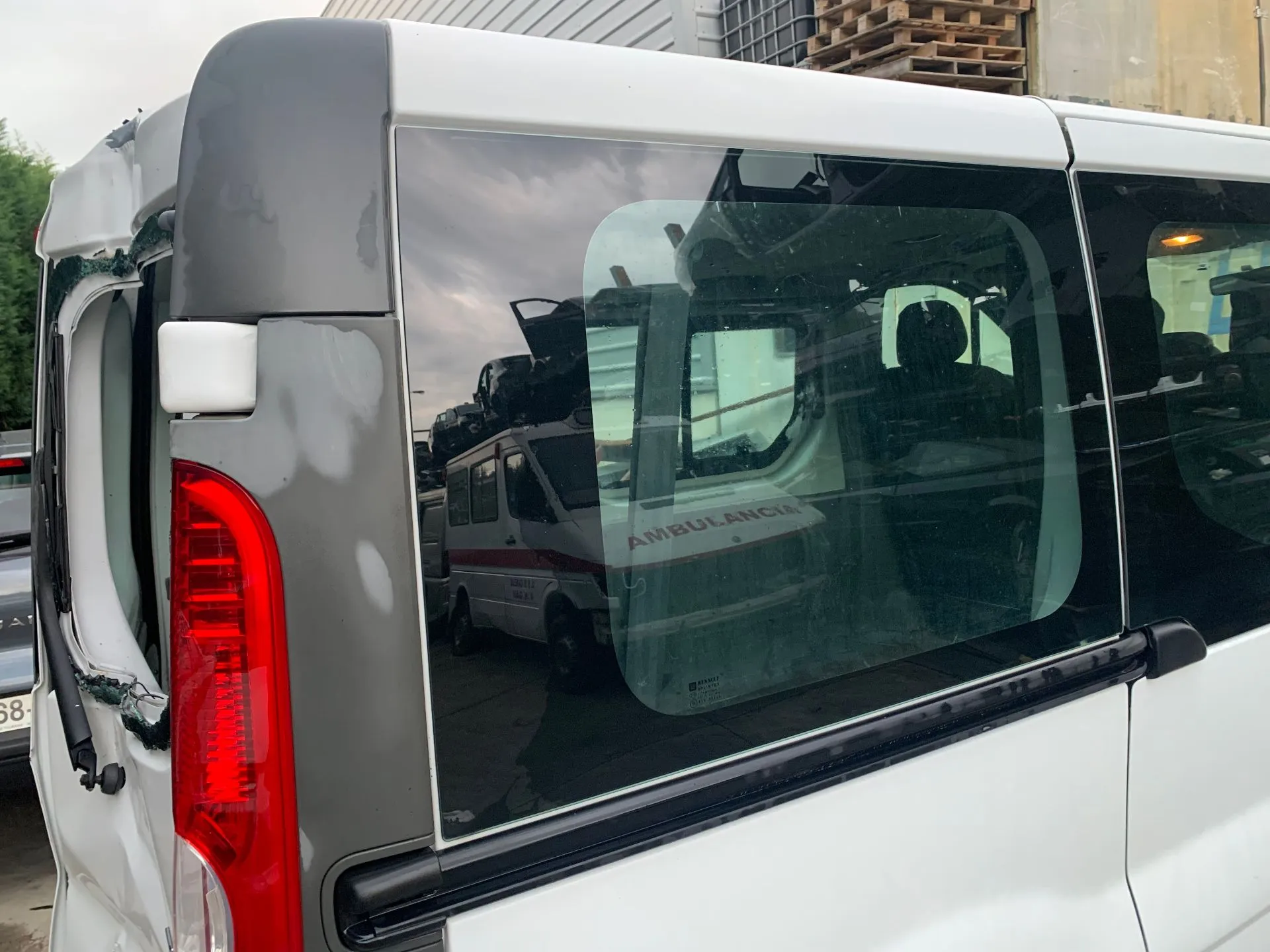 Vitre de custode arrière Droite RENAULT Trafic II Combi (JL) Imagem-0