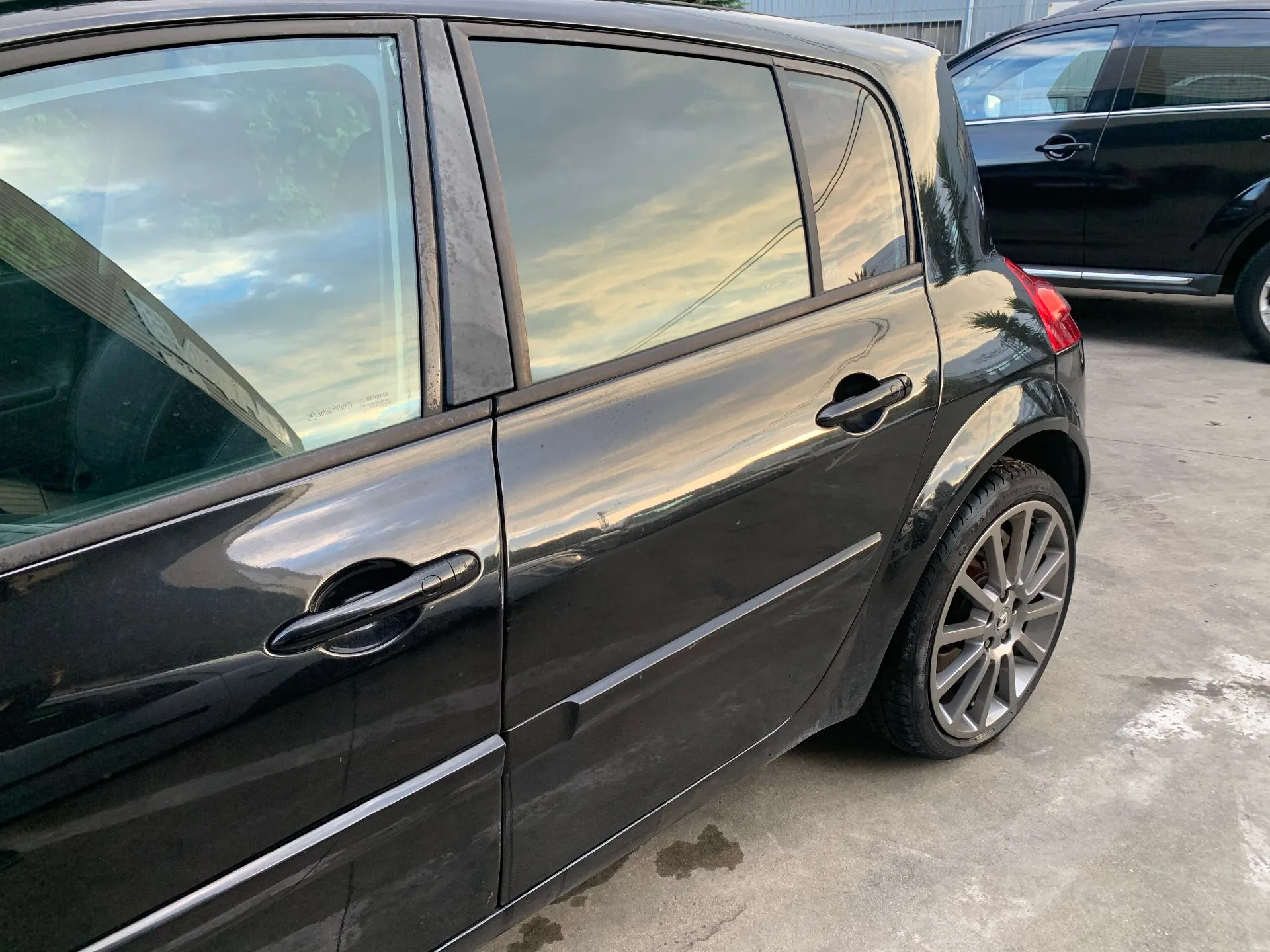 Porta trás esquerda RENAULT Megane II (BM0/1_, CM0/1_)