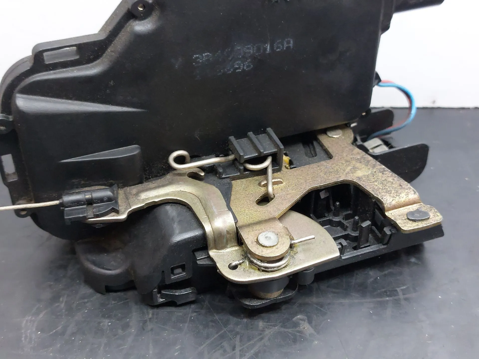 Rear Right Door Lock VOLKSWAGEN Golf IV (1J1) Imagem-1