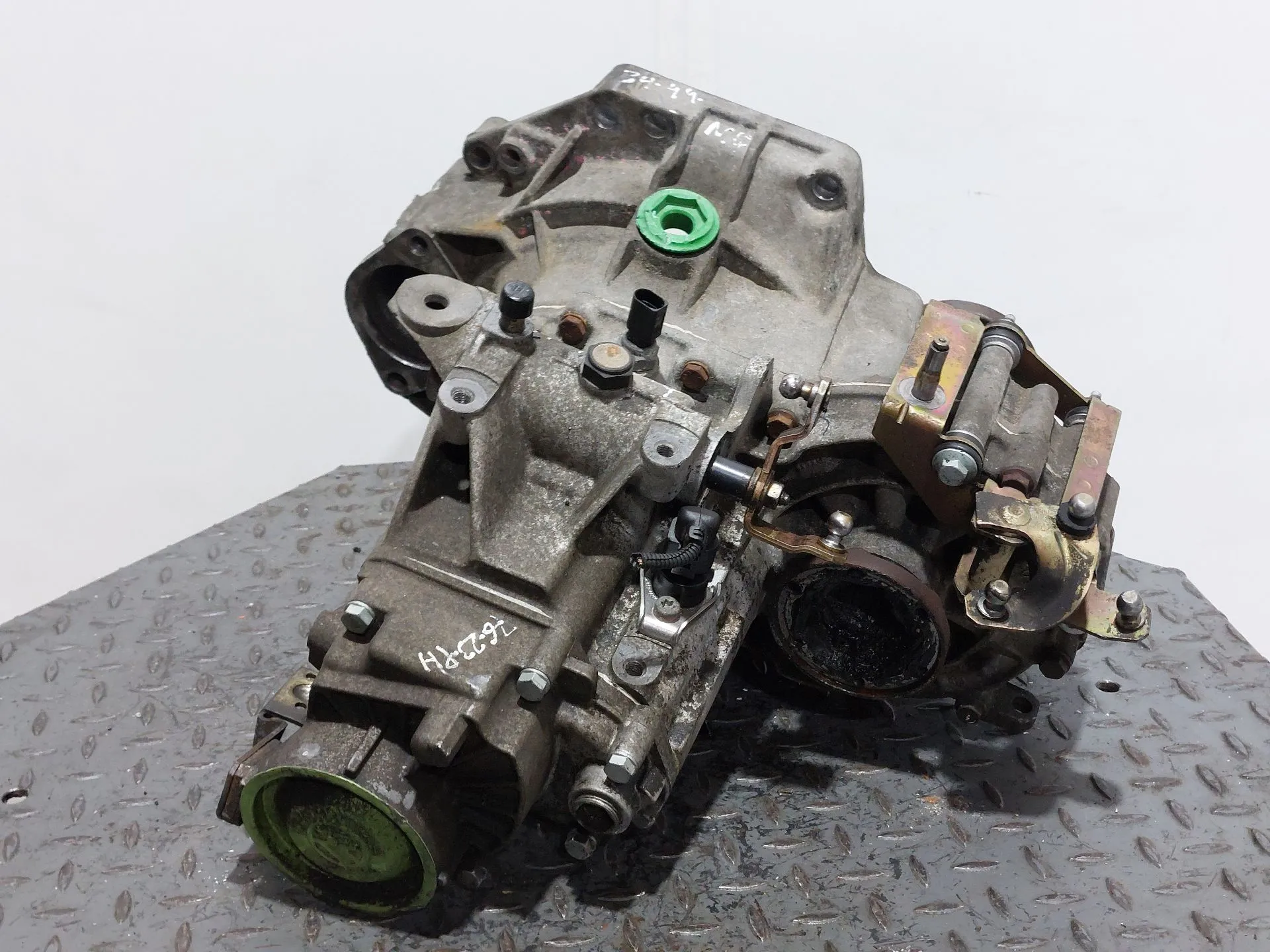 Caixa de velocidades manual VOLKSWAGEN Golf IV (1J1) Imagem-3