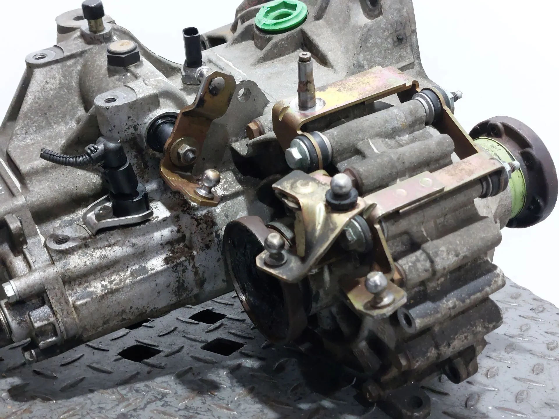 Caixa de velocidades manual VOLKSWAGEN Golf IV (1J1) Imagem-5