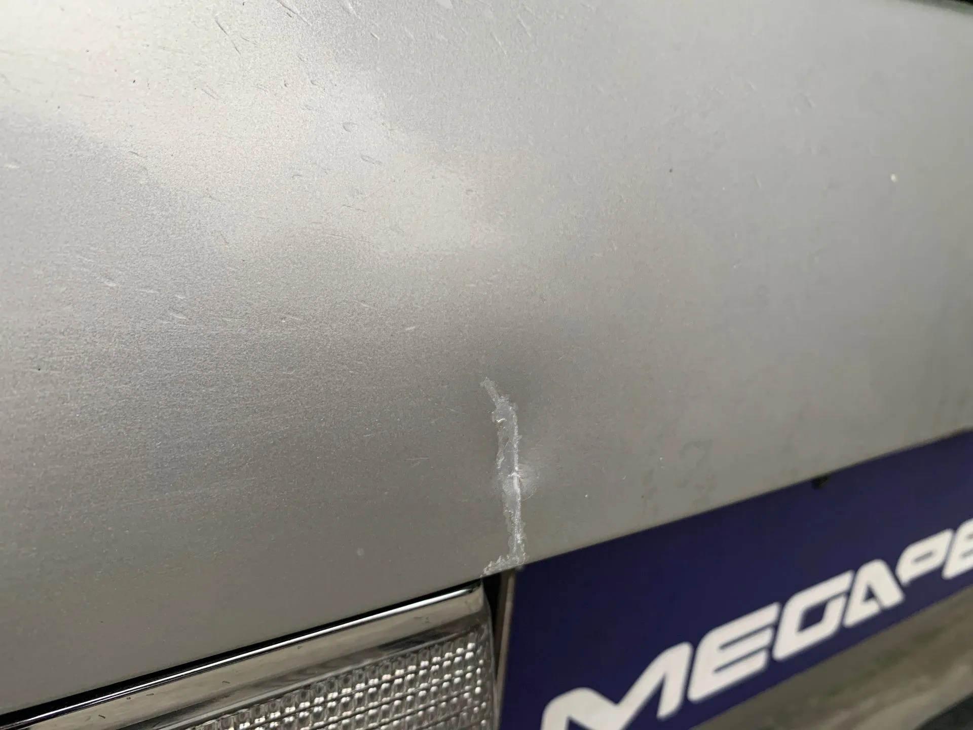 Porta / tampa da mala BMW 5 (E28) Imagem-2