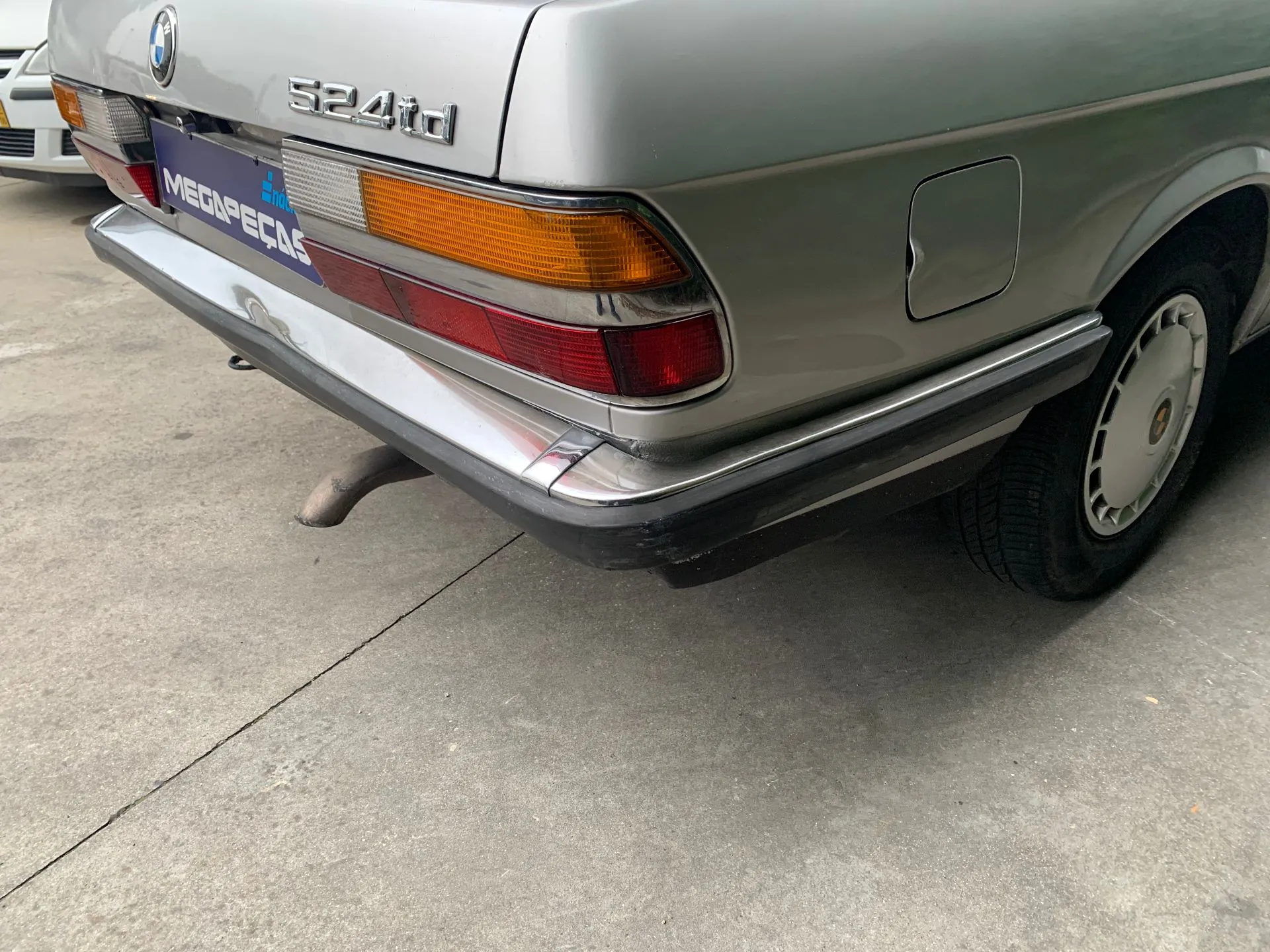 Paraurti posteriore BMW 5 (E28) Imagem-1