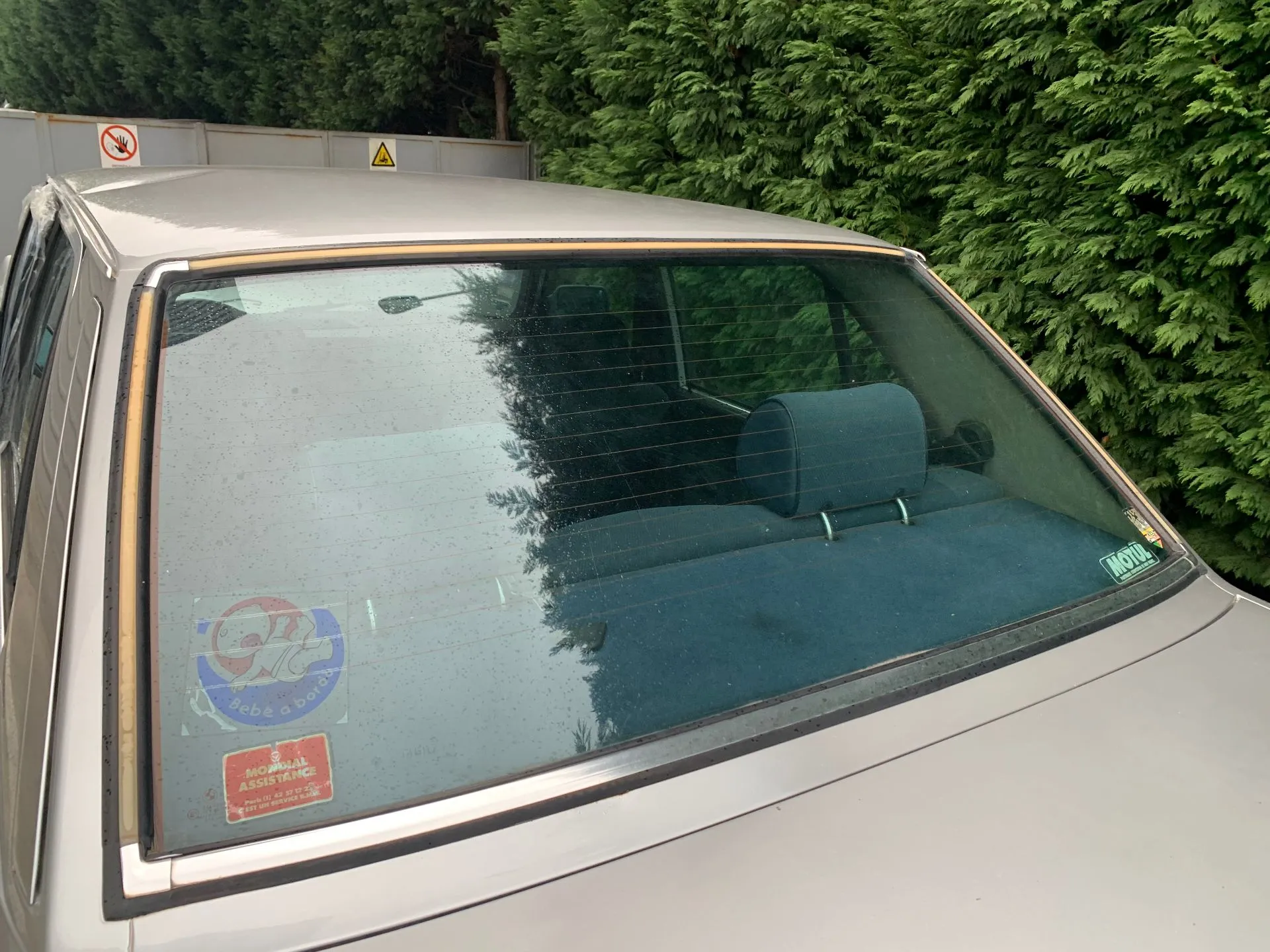 Rear windscreen BMW 5 (E28)
