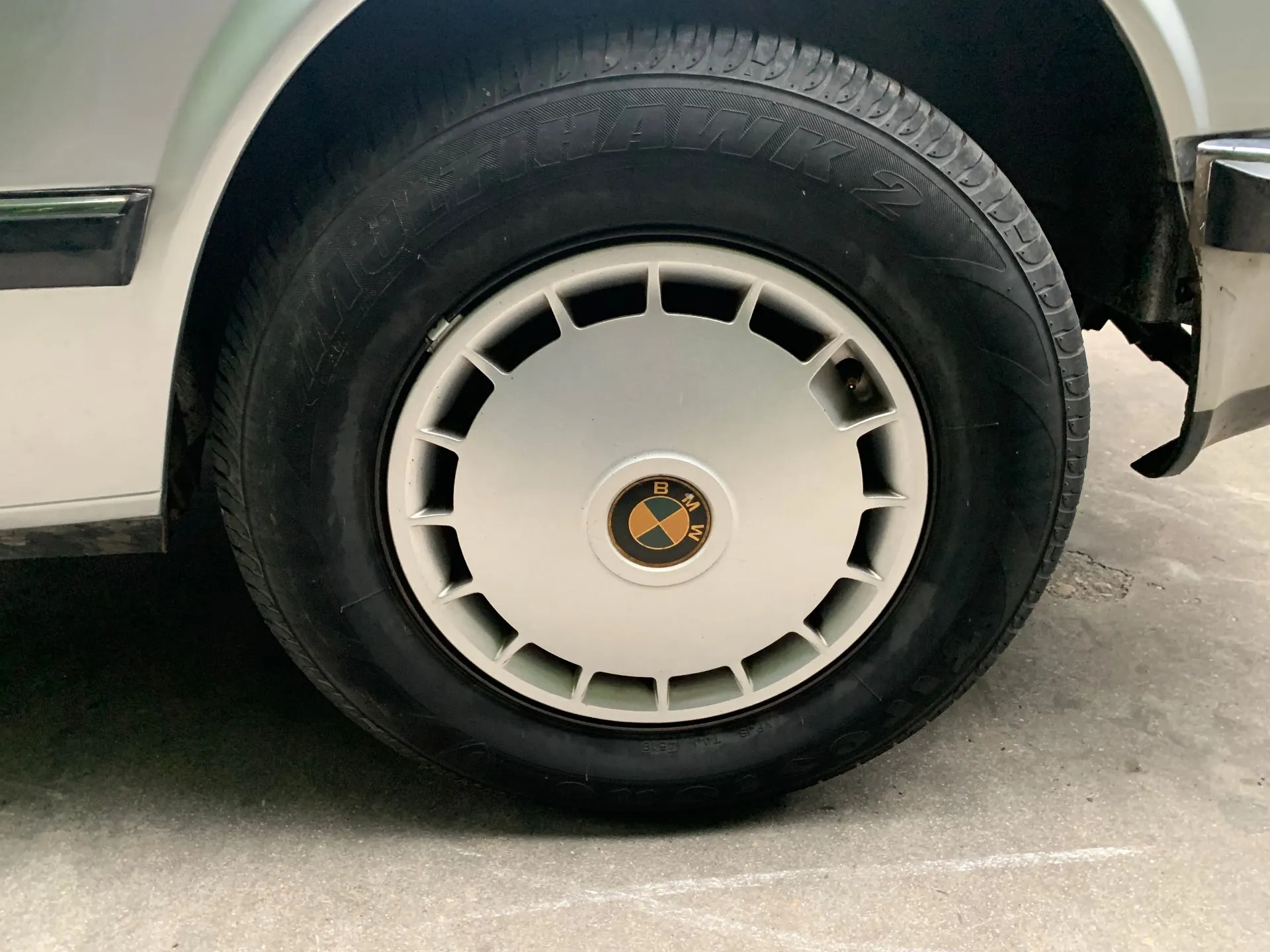 Tampo de jante BMW 5 (E28) Imagem-3