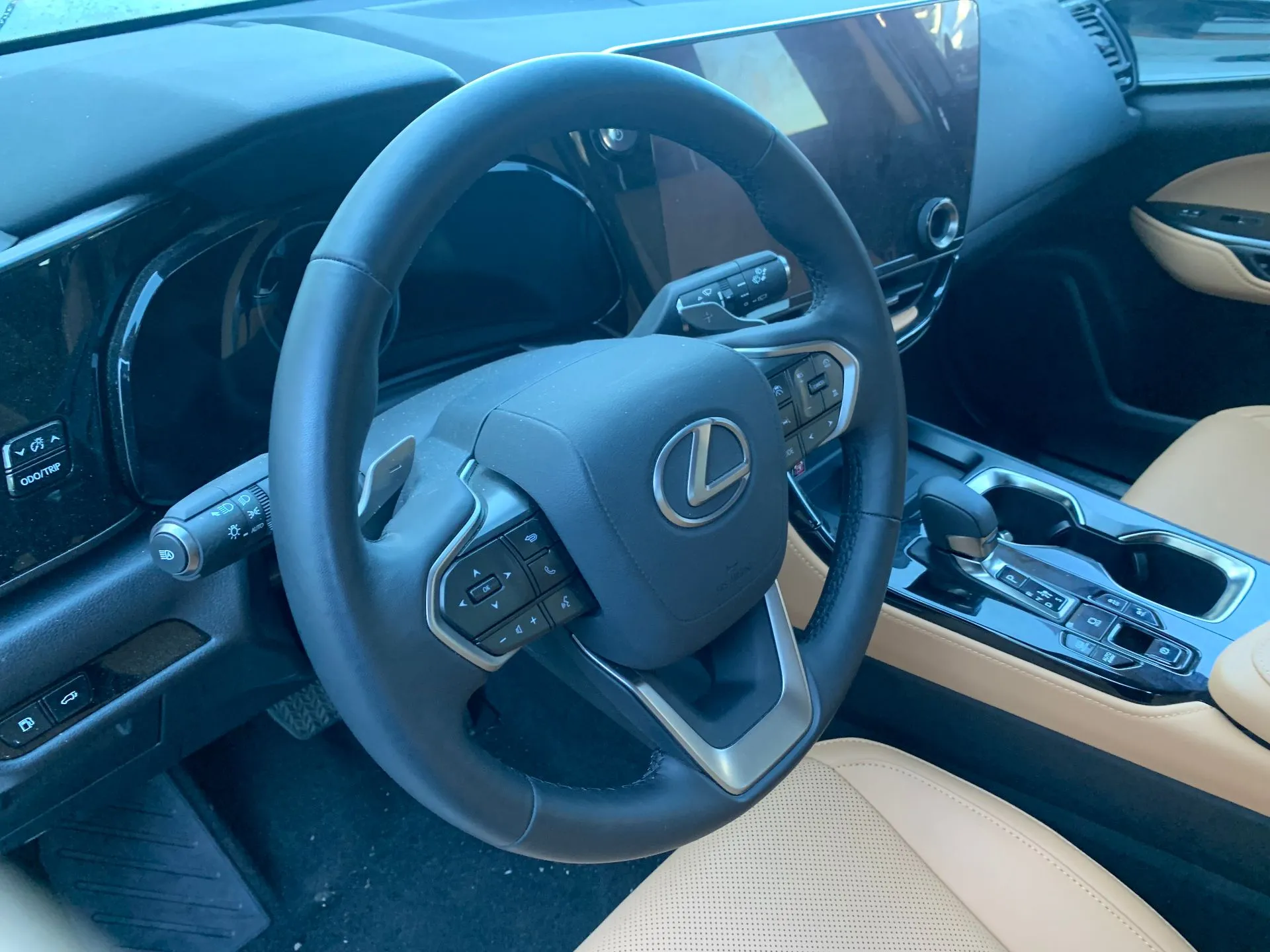 Volante de dirección LEXUS NX II (_A2_, _H2_) Imagem-1