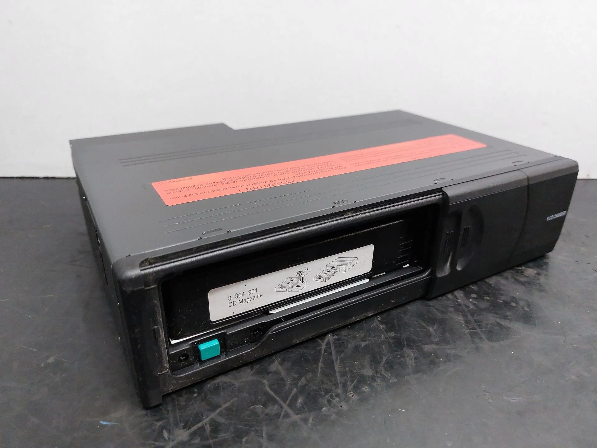 CD reader / box BMW X3 (E83) Imagem-1