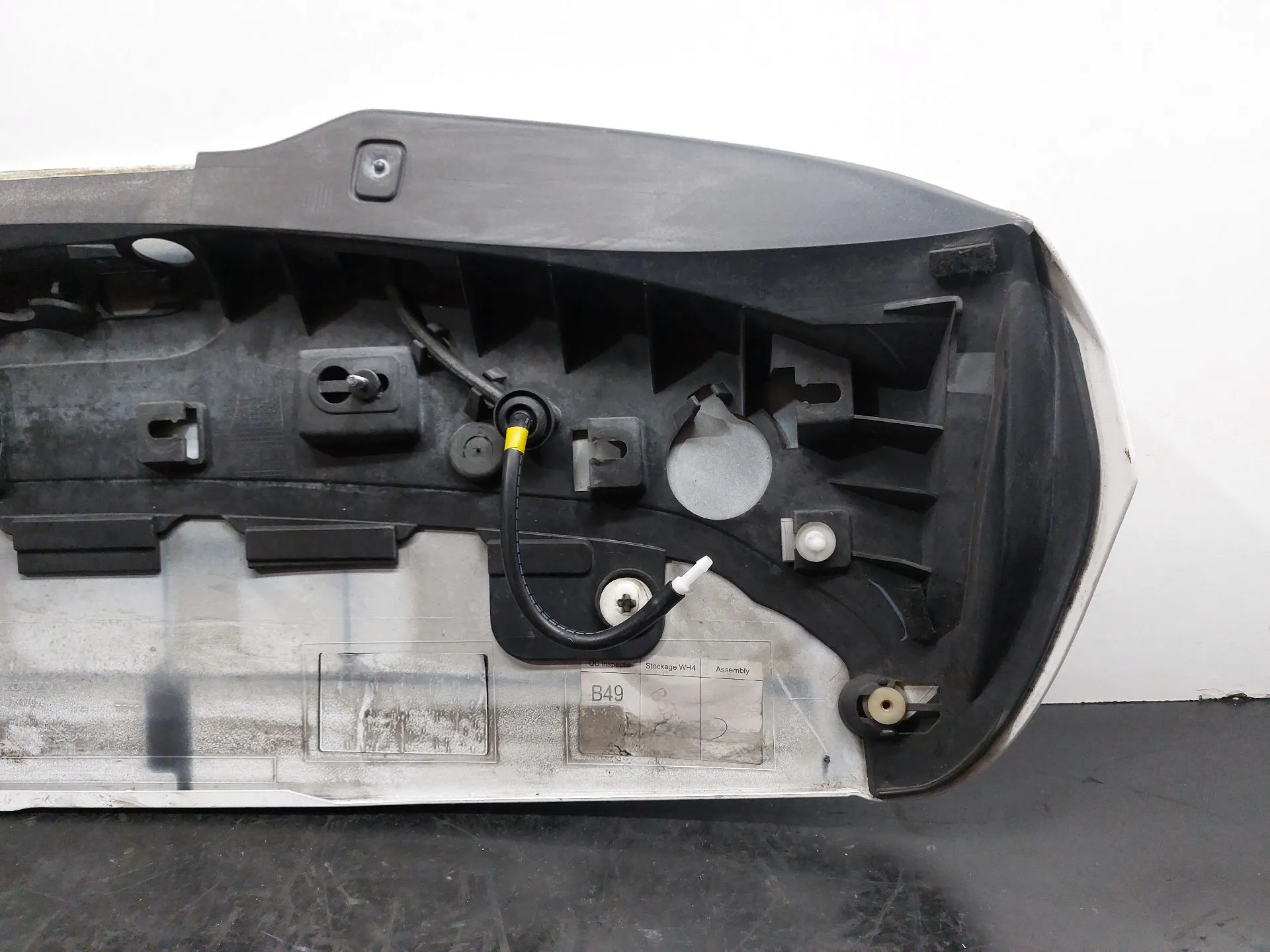 Spoiler / aileron da tampa da mala VOLVO V40 Hatchback Imagem-8