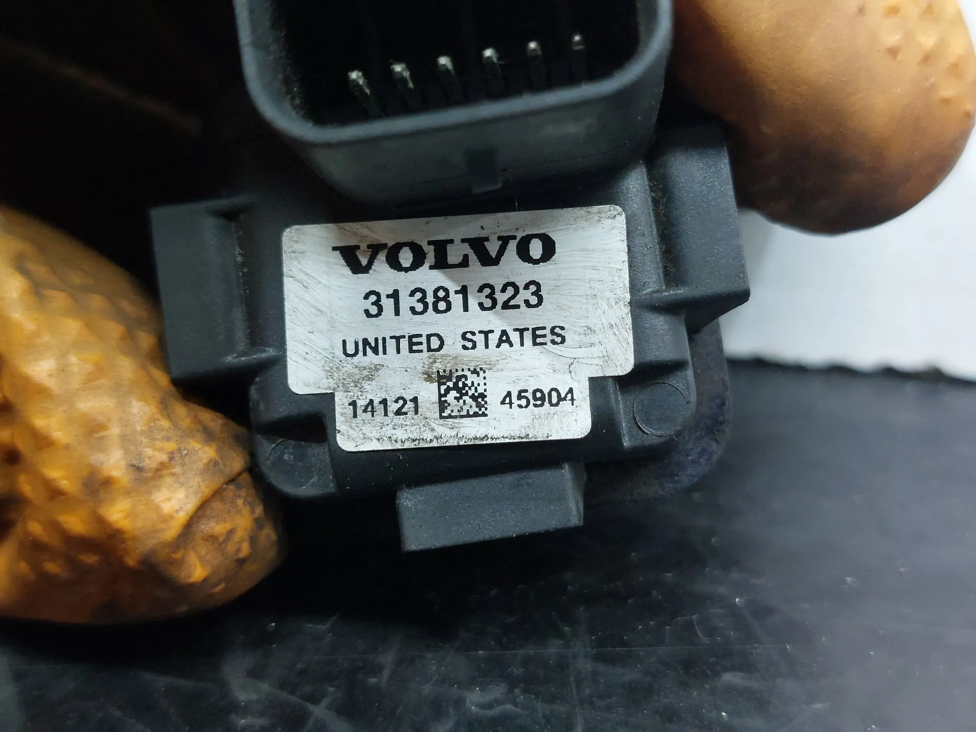 Câmera traseira VOLVO V40 Hatchback Imagem-3