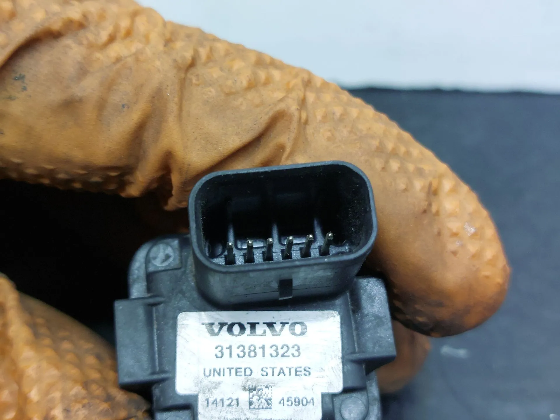 Câmera traseira VOLVO V40 Hatchback Imagem-4