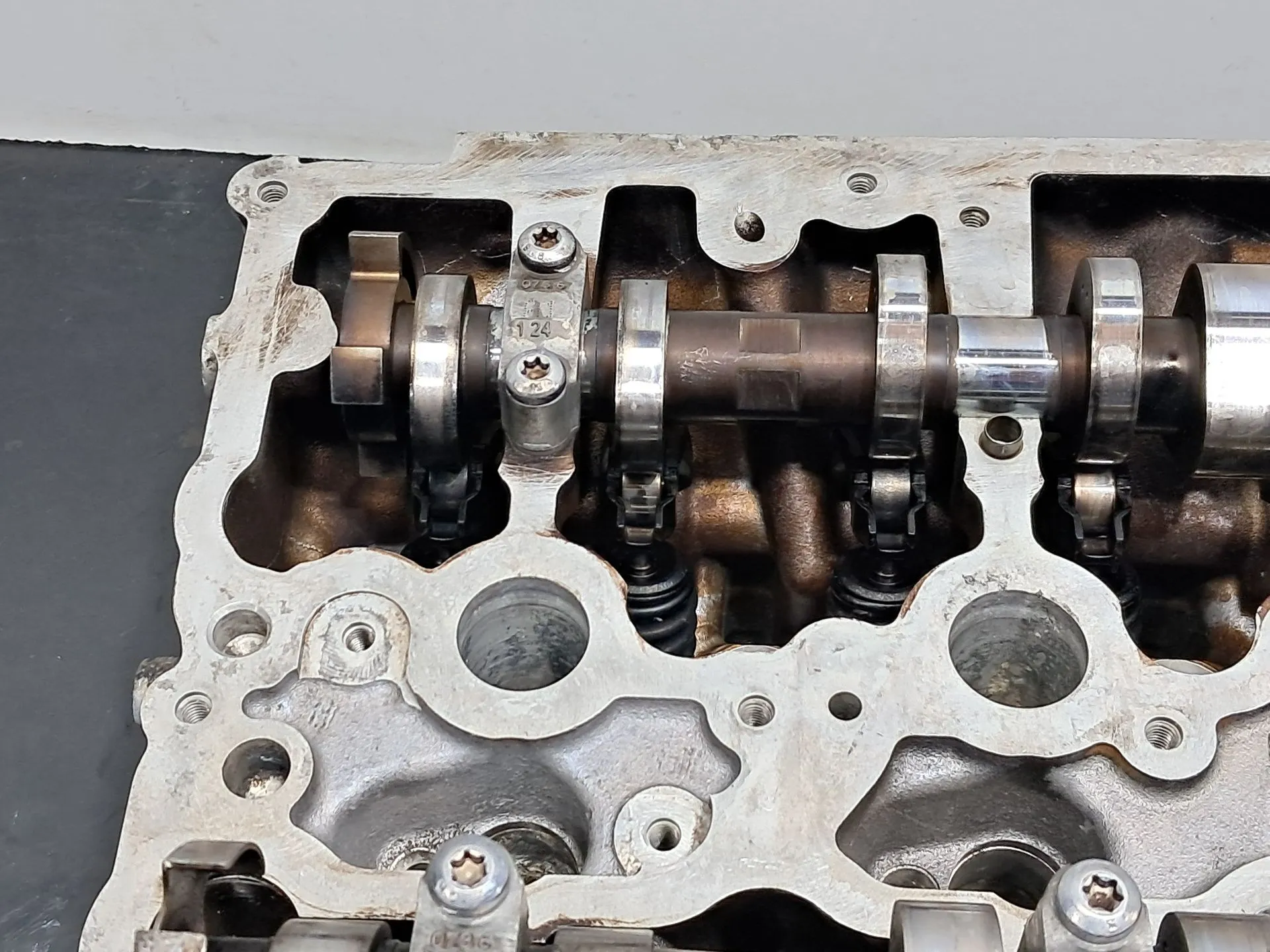 Culasse BMW i8 (I12) Imagem-10