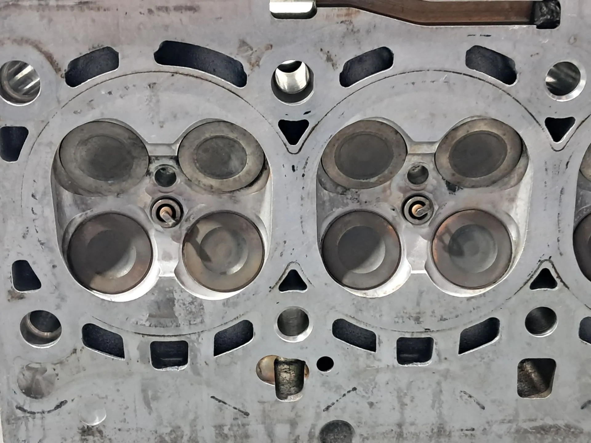 Culasse BMW i8 (I12) Imagem-18