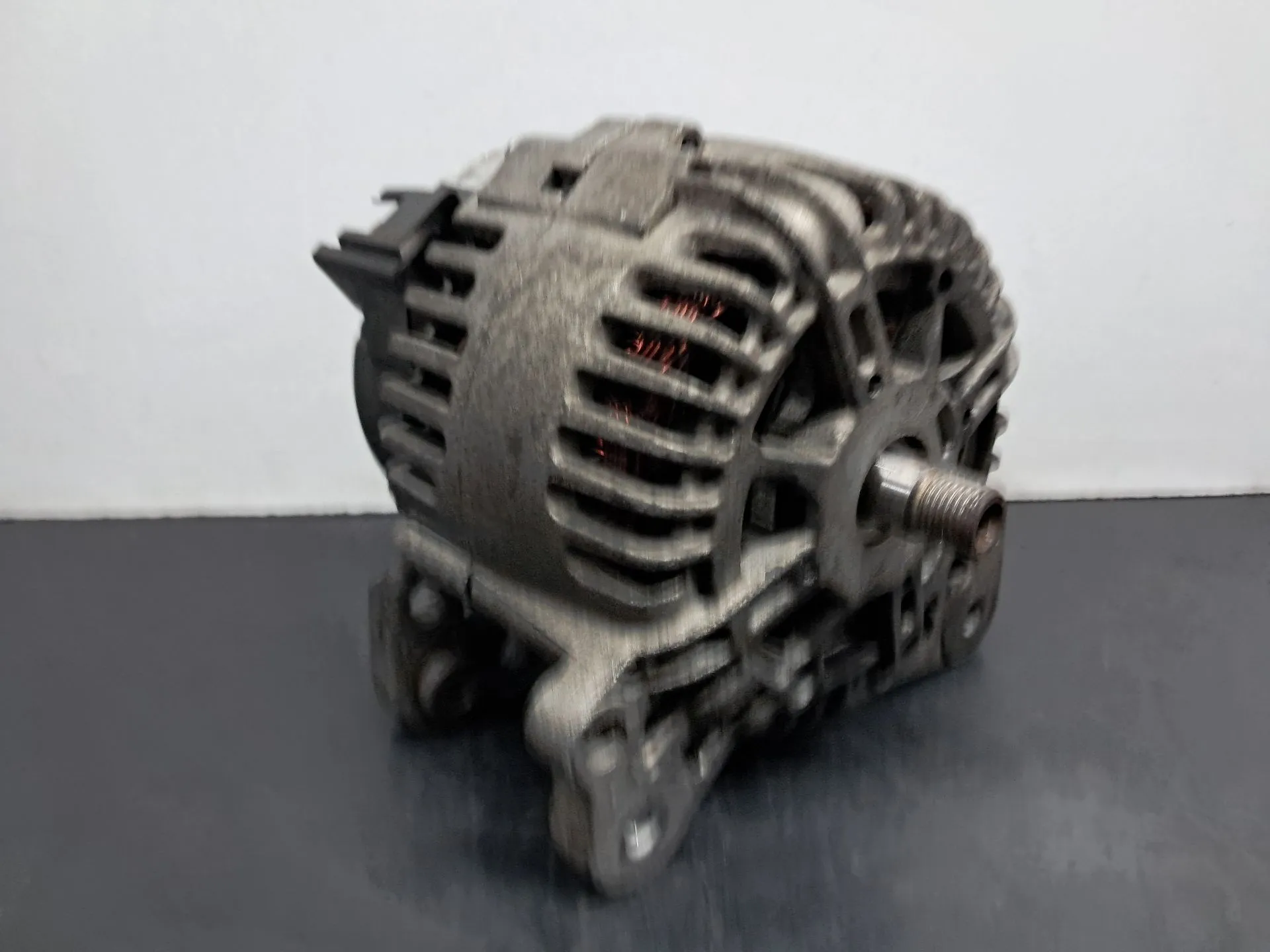 Alternador VOLKSWAGEN Golf V (1K1) Imagem-1