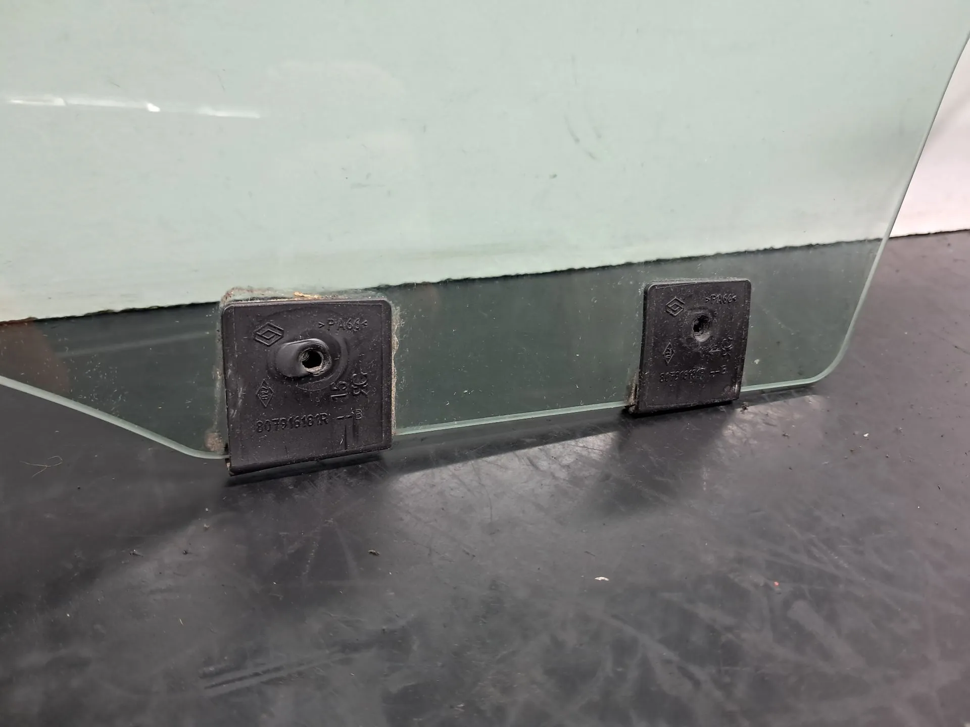 Vidro porta frente direita DACIA Sandero II (5S_) Imagem-8