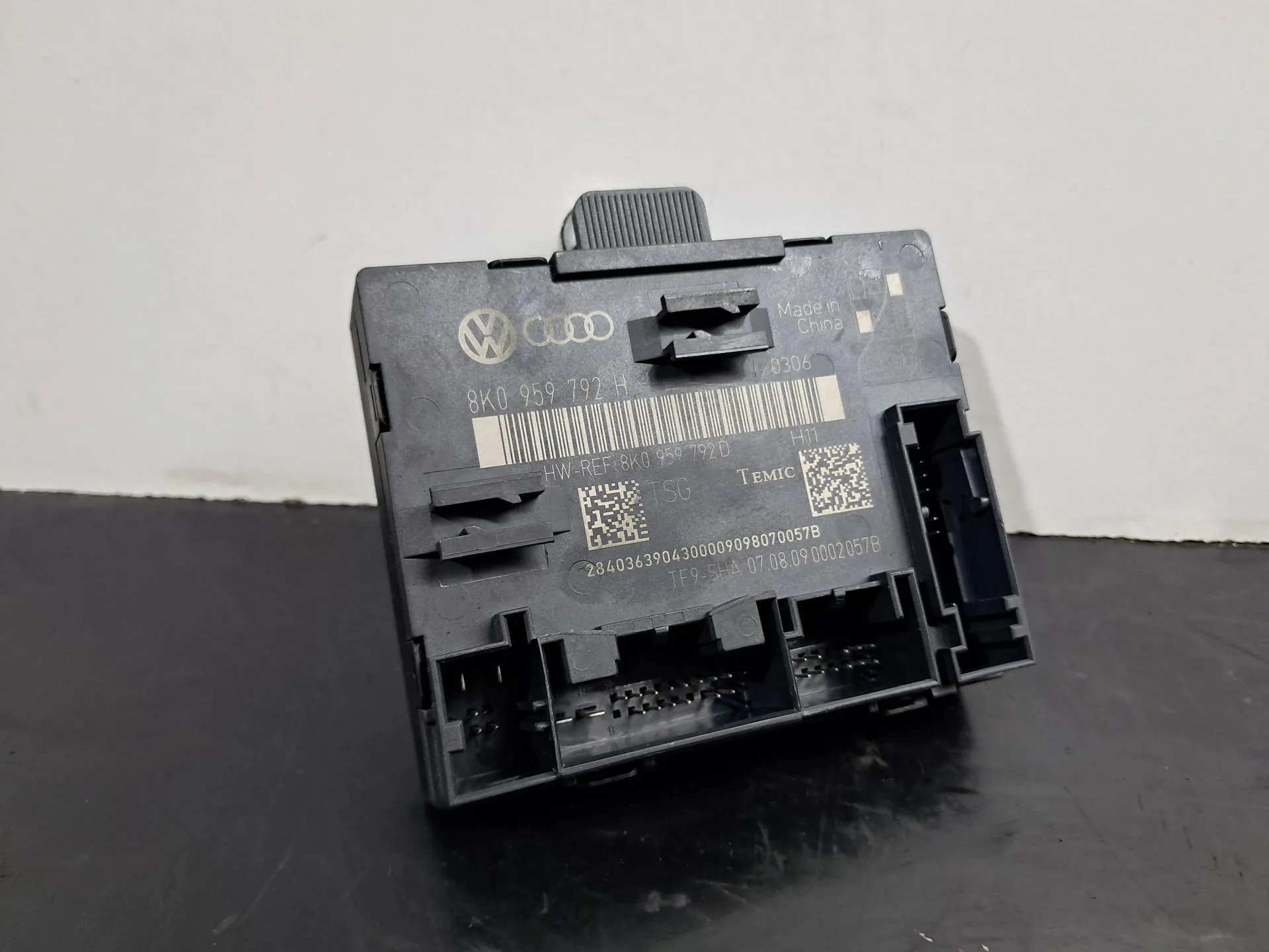 Módulo porta frente direito AUDI Q5 (8R)