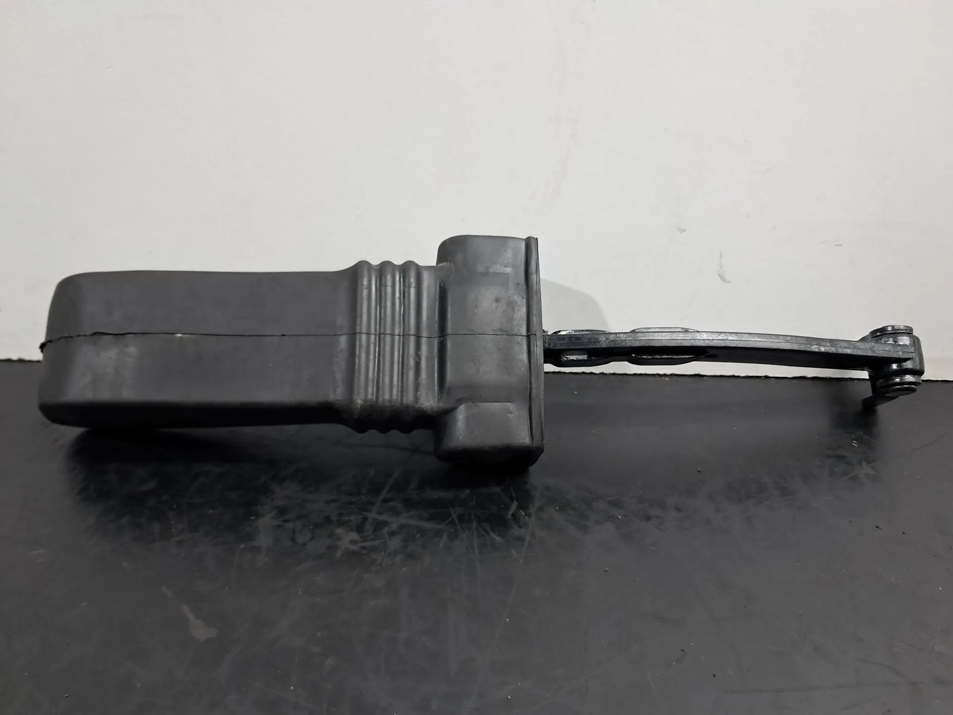 Esticador / limitador porta frente direito AUDI Q5 (8R) Imagem-1