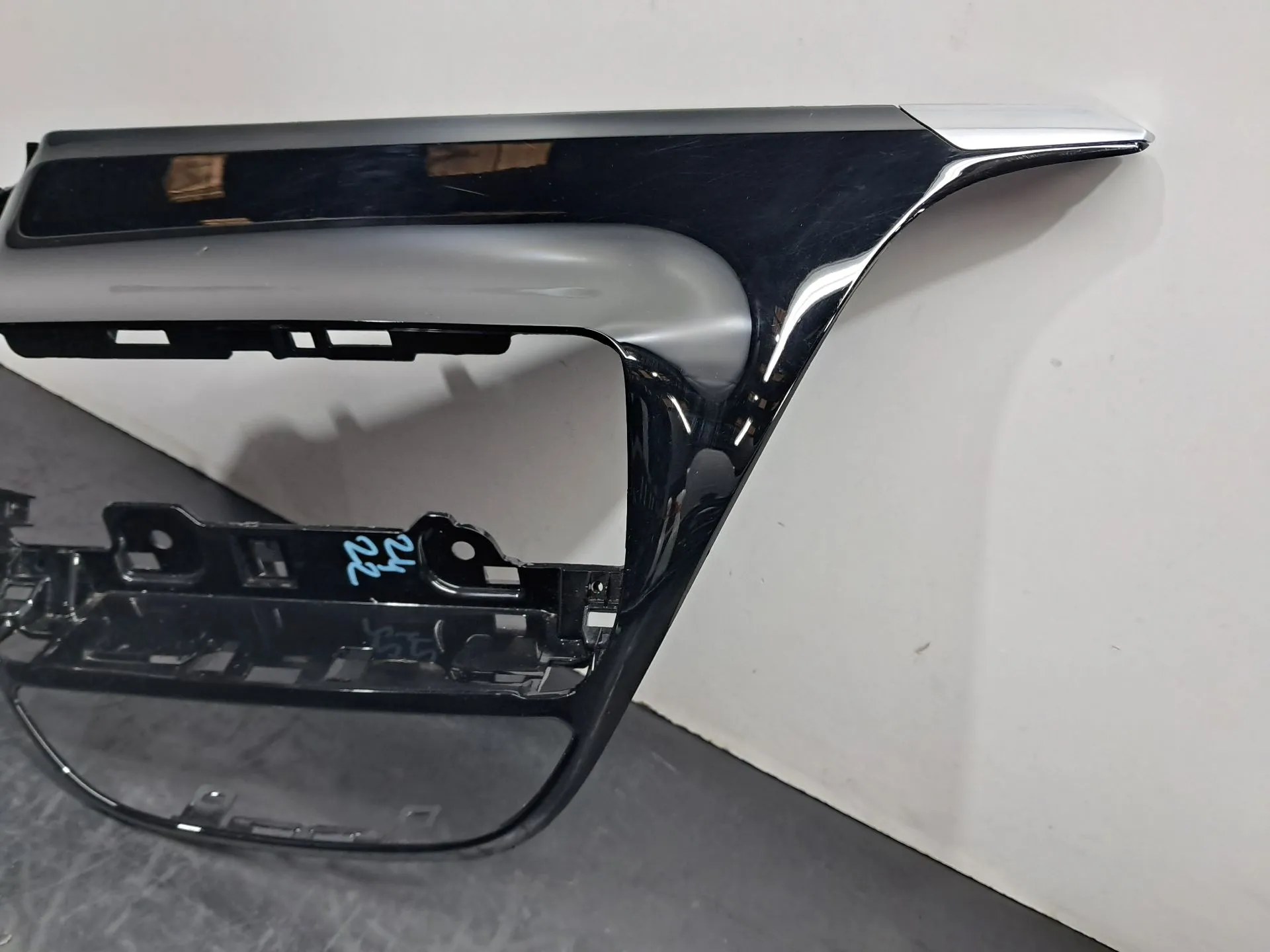 Friso tablier PEUGEOT 208 Imagem-4