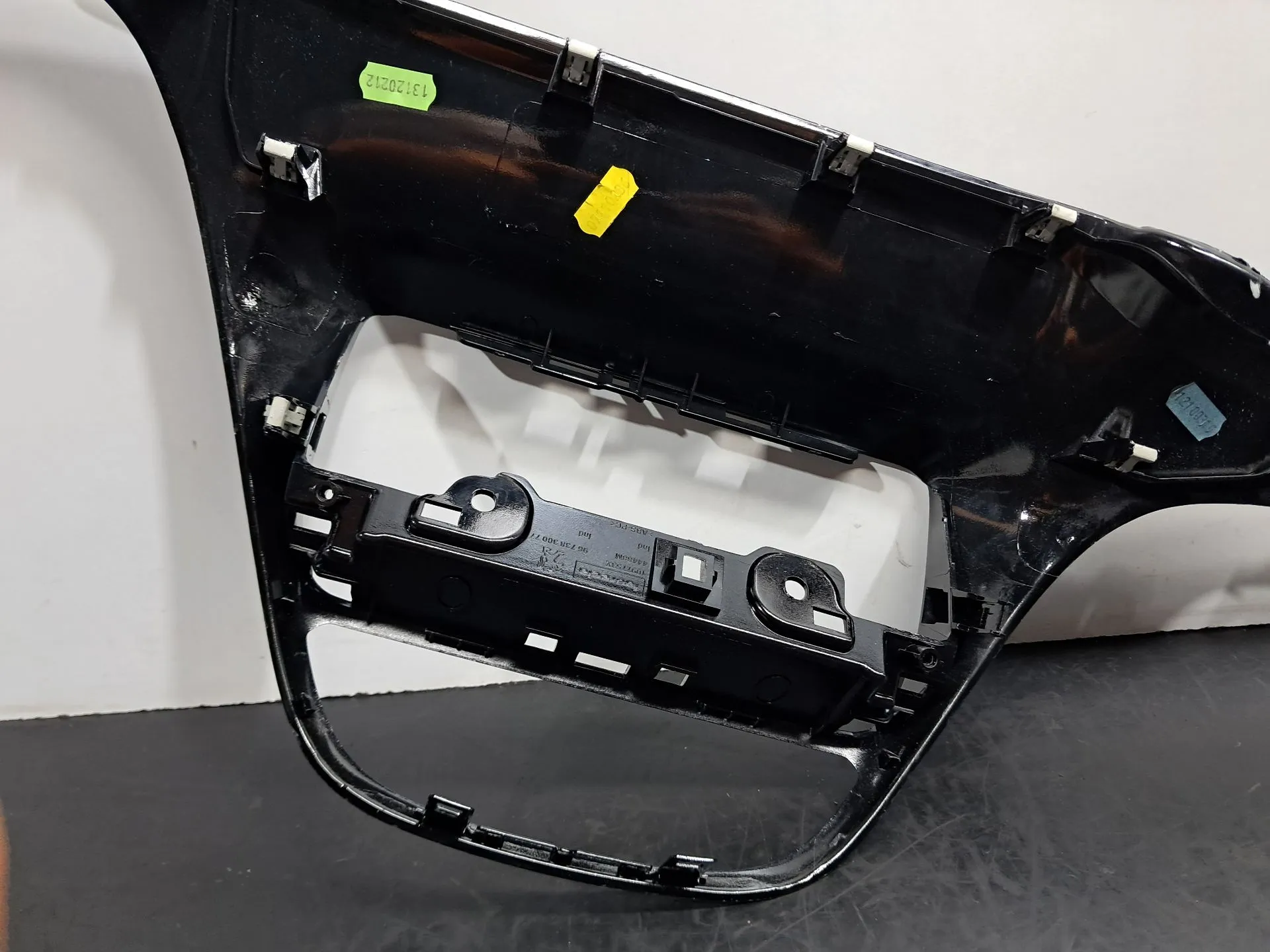 Friso tablier PEUGEOT 208 Imagem-11