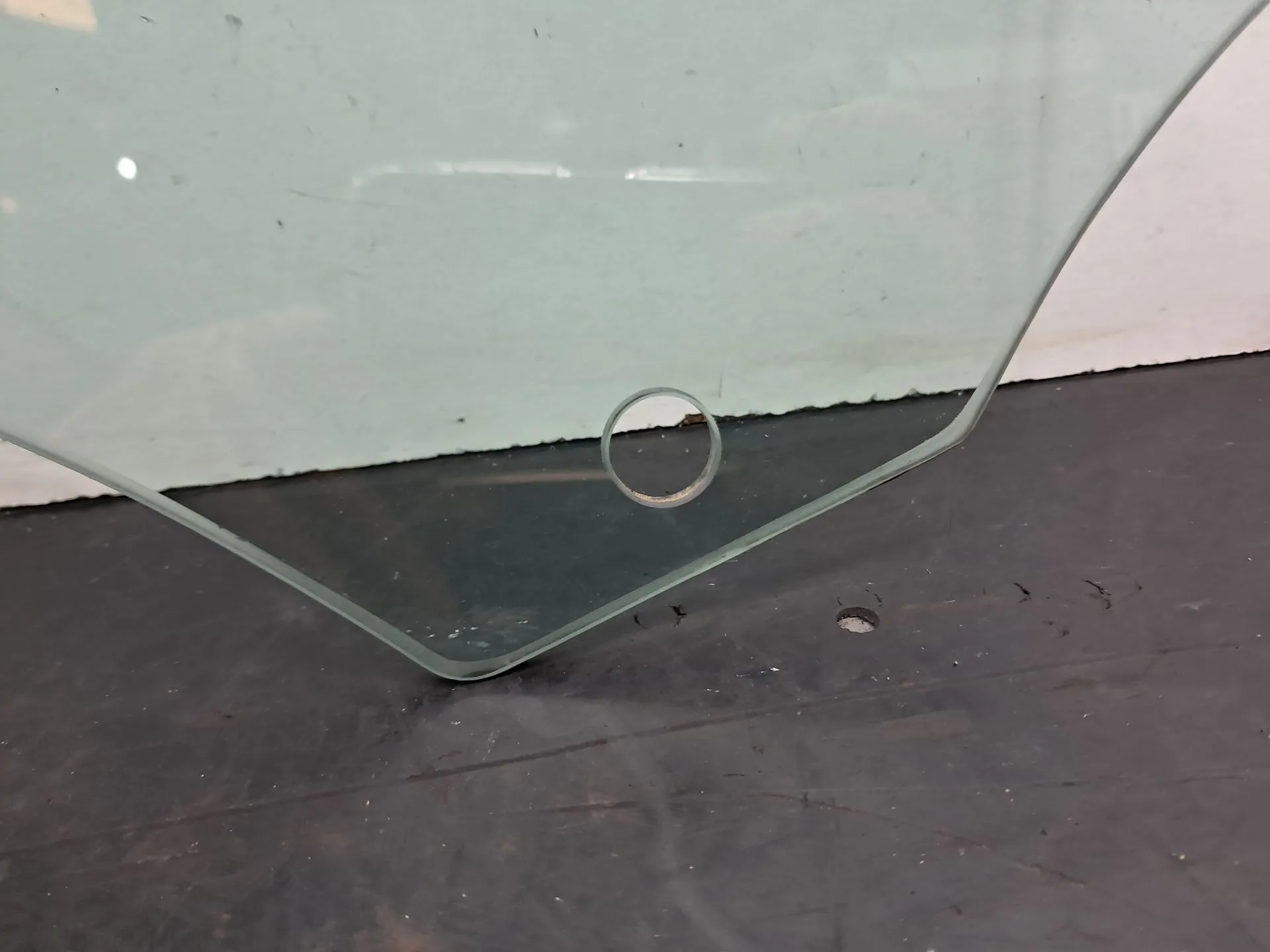 Vidro porta frente esquerda AUDI A4 Allroad (8KH, B8) Imagem-9