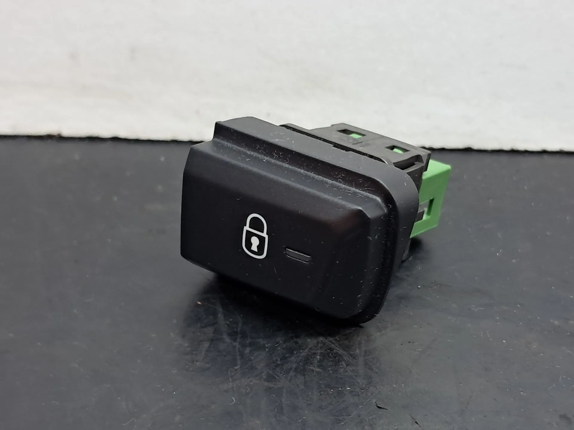 Botão / interruptor trancar portas PEUGEOT 208