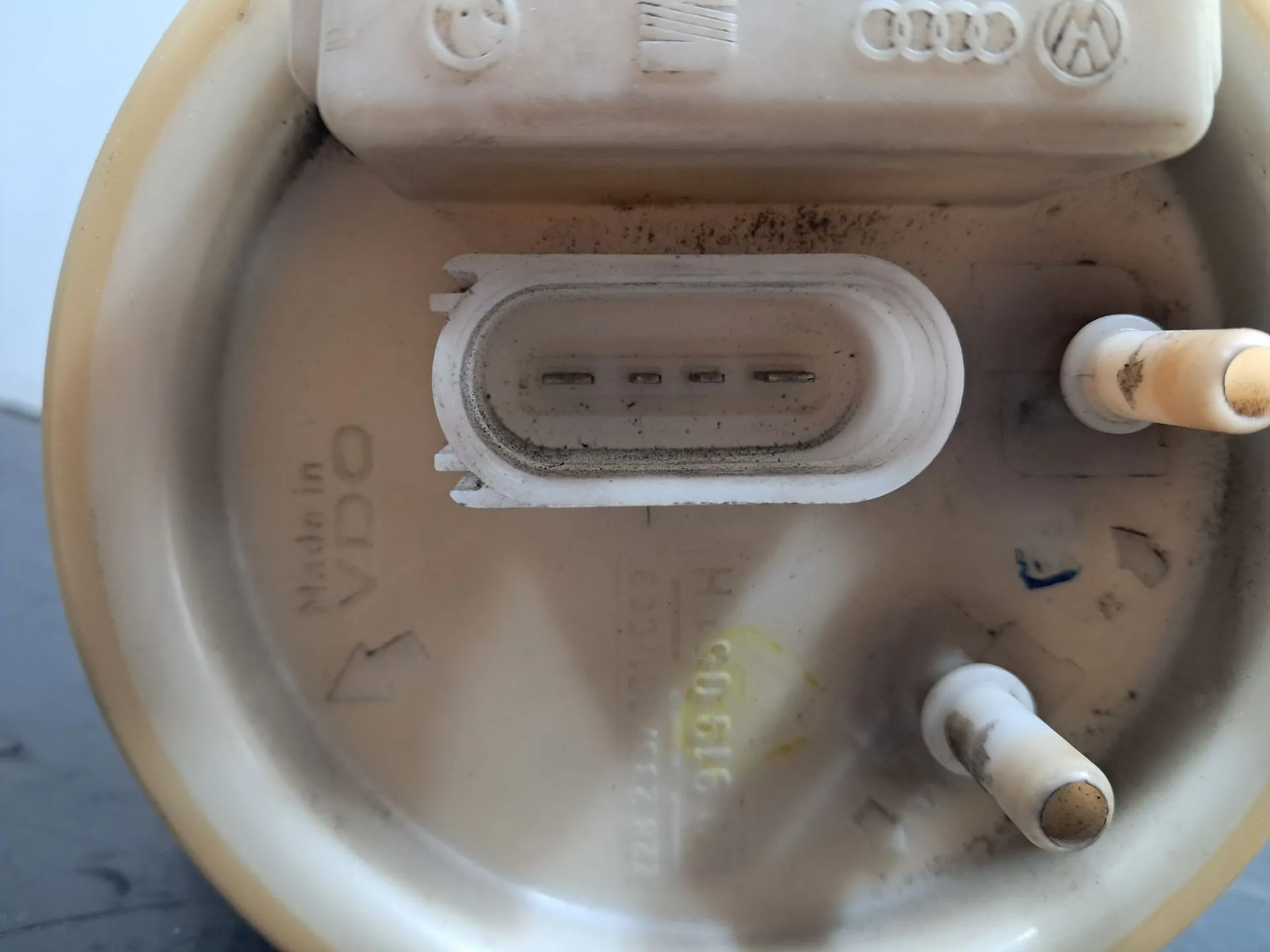 Bomba de combustible VOLKSWAGEN Golf IV (1J1) Imagem-3