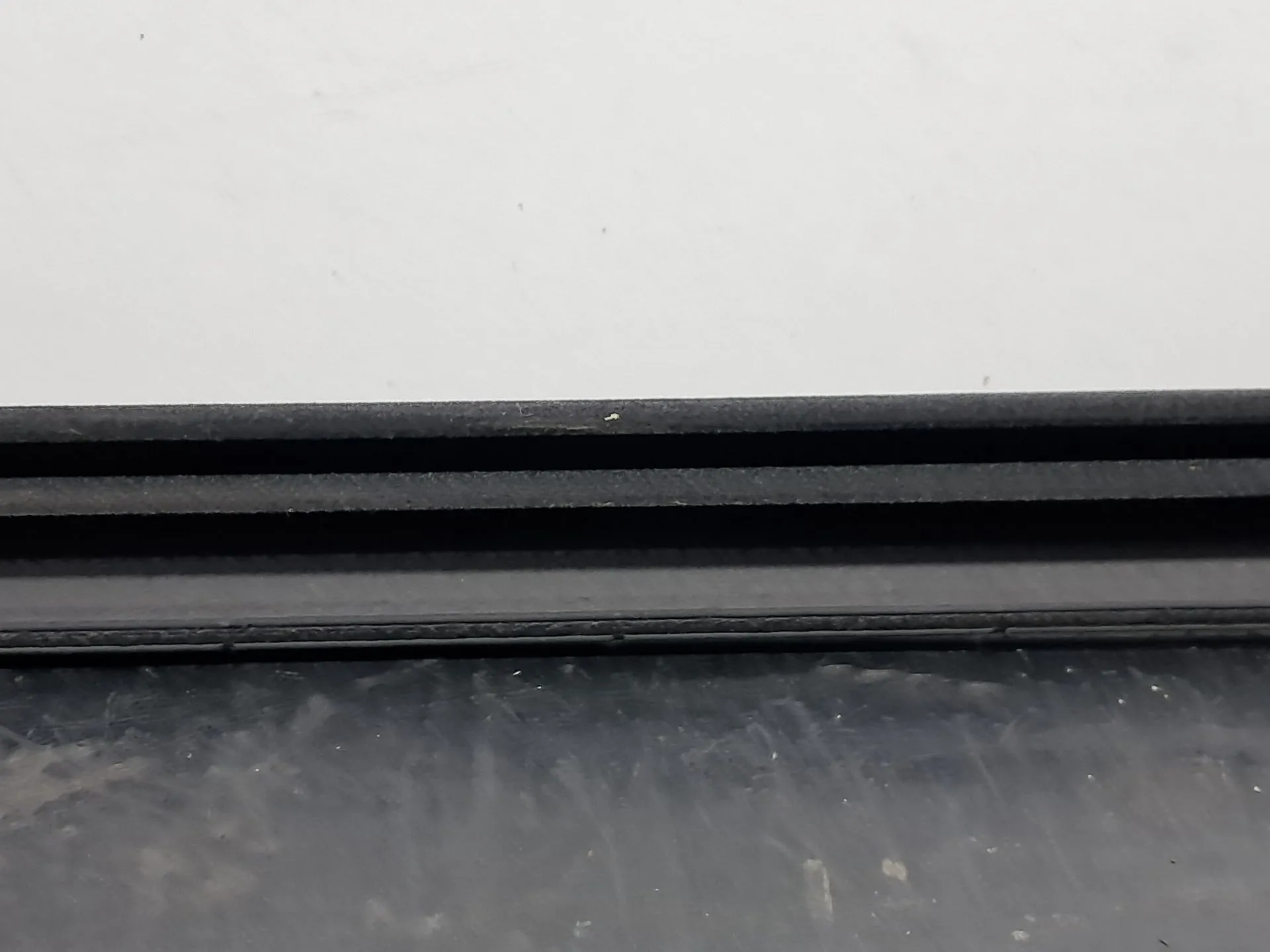 Raspador Vidrio de Puerta Delantera Derecha PEUGEOT 208 Imagem-3