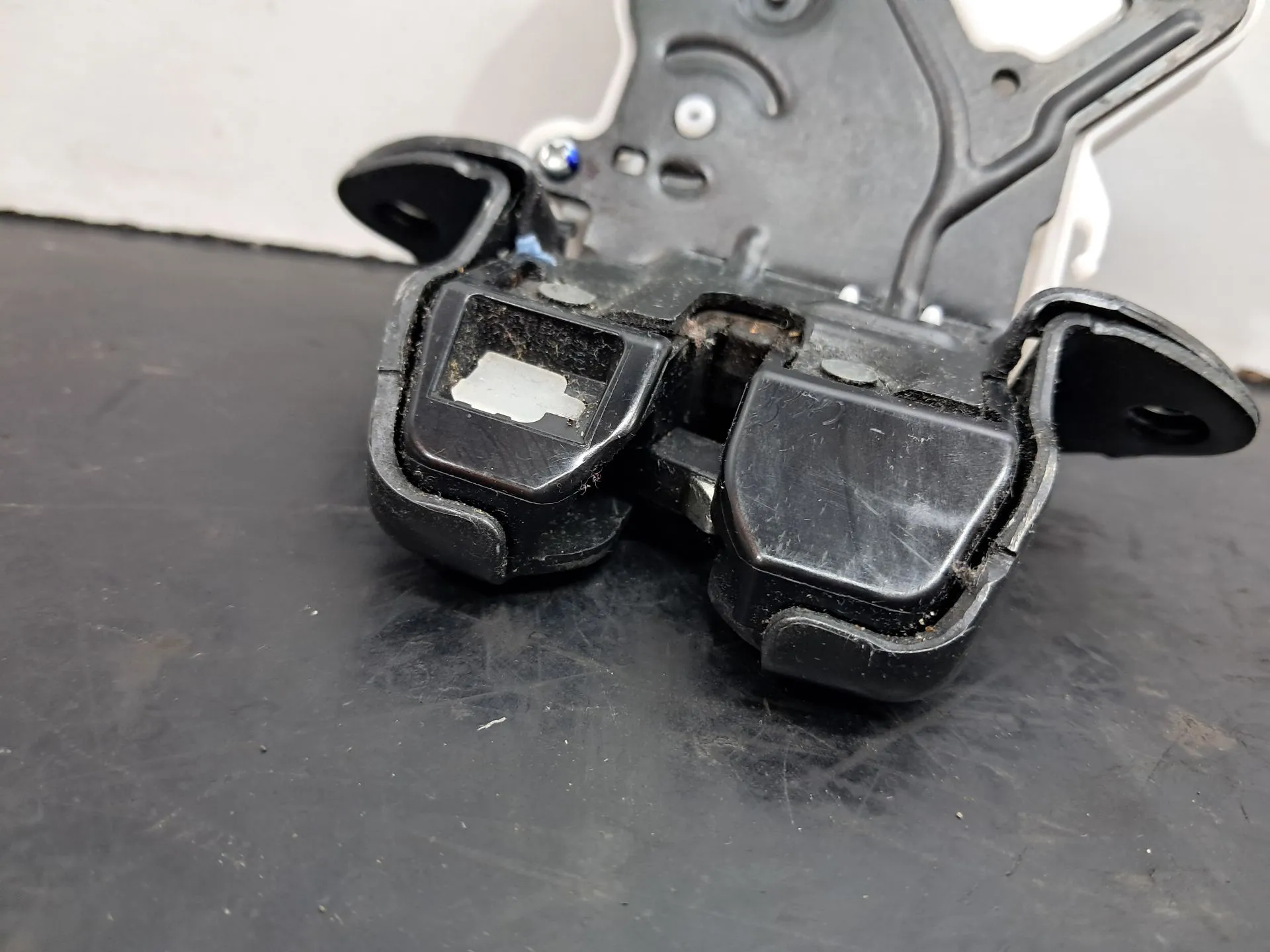 Fechadura / fecho da mala RENAULT Kadjar (HA_, HL_) Imagem-1