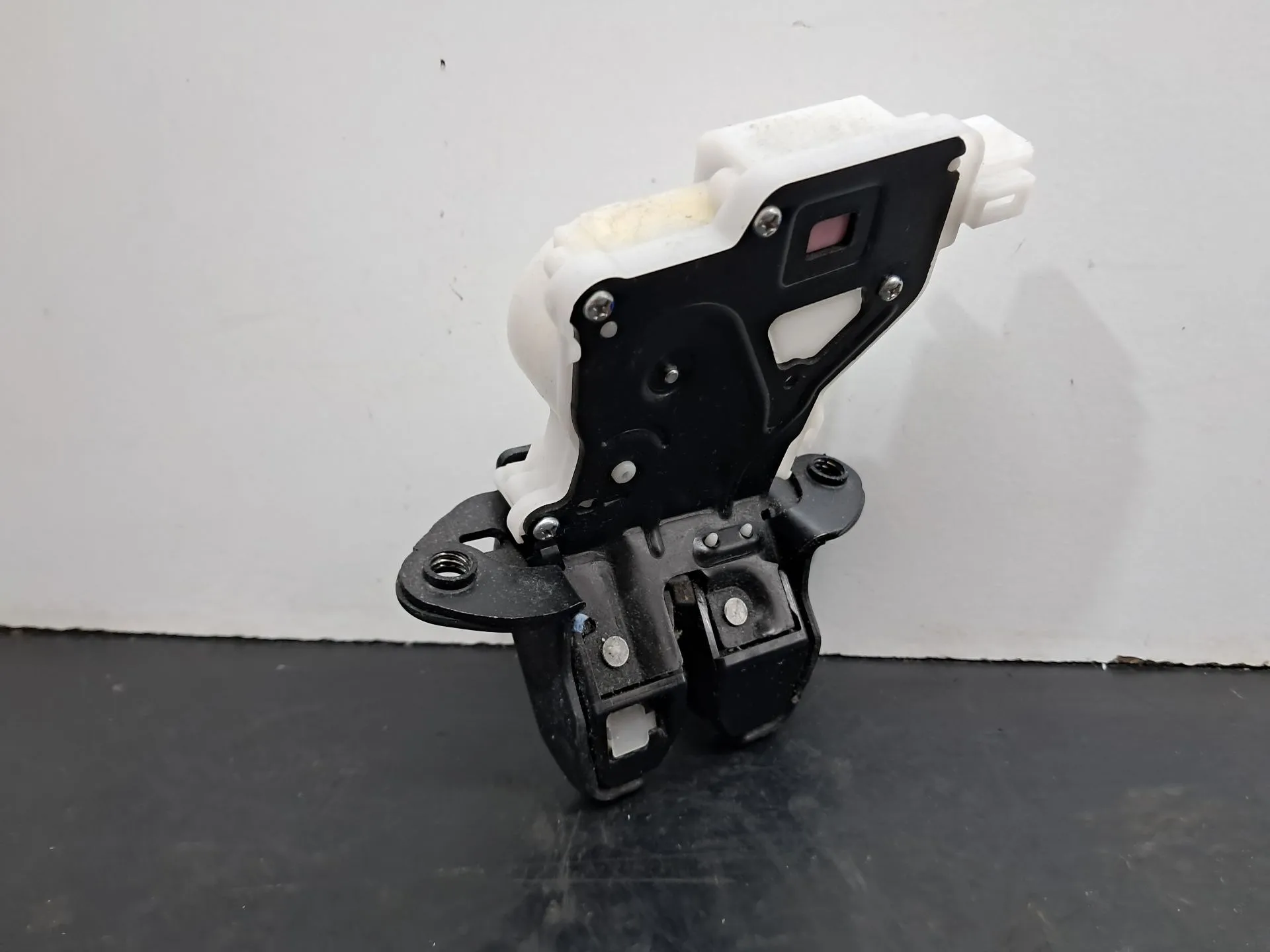 Fechadura / fecho da mala RENAULT Kadjar (HA_, HL_)