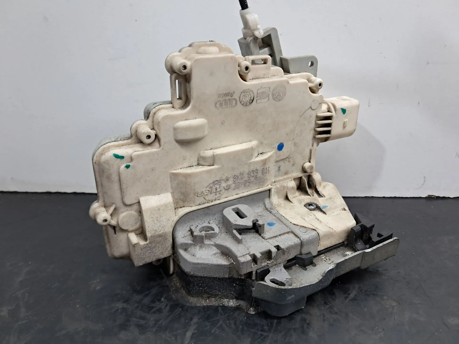 Fechadura / fecho porta trás direito AUDI Q5 (8R)