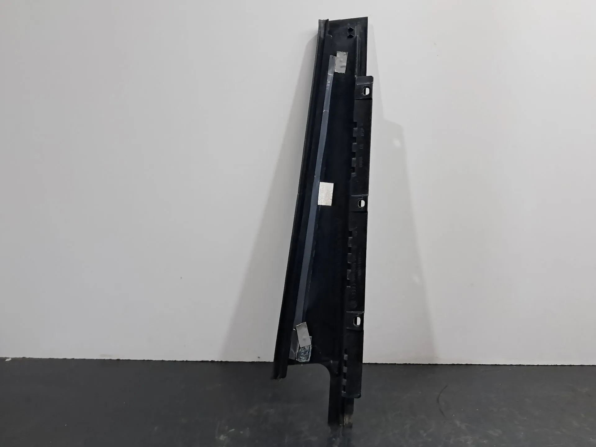 Moldura puerta trasera derecha AUDI Q5 (8R) Imagem-4