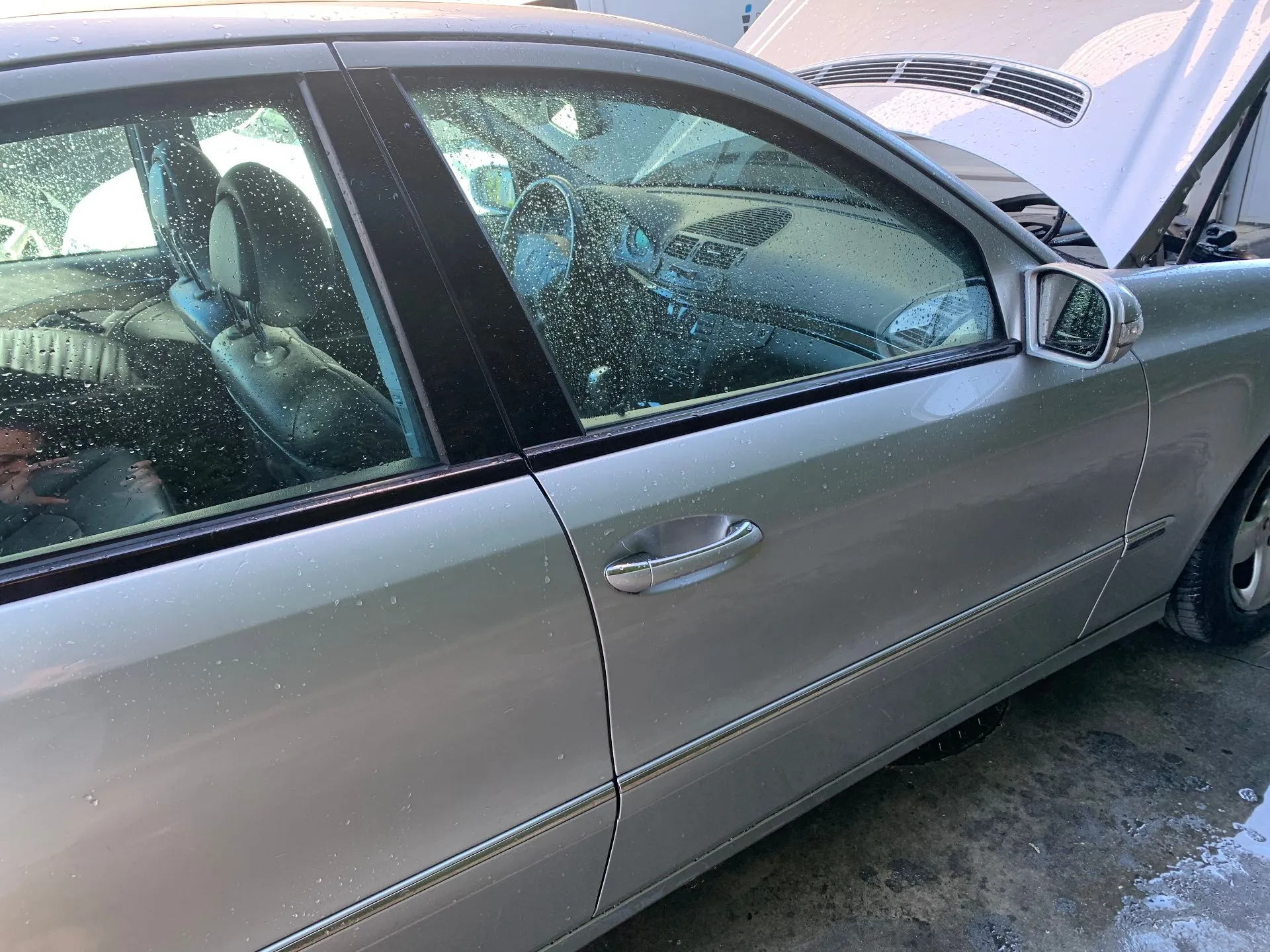 Porta anteriore destra MERCEDES-BENZ Classe E (W211)