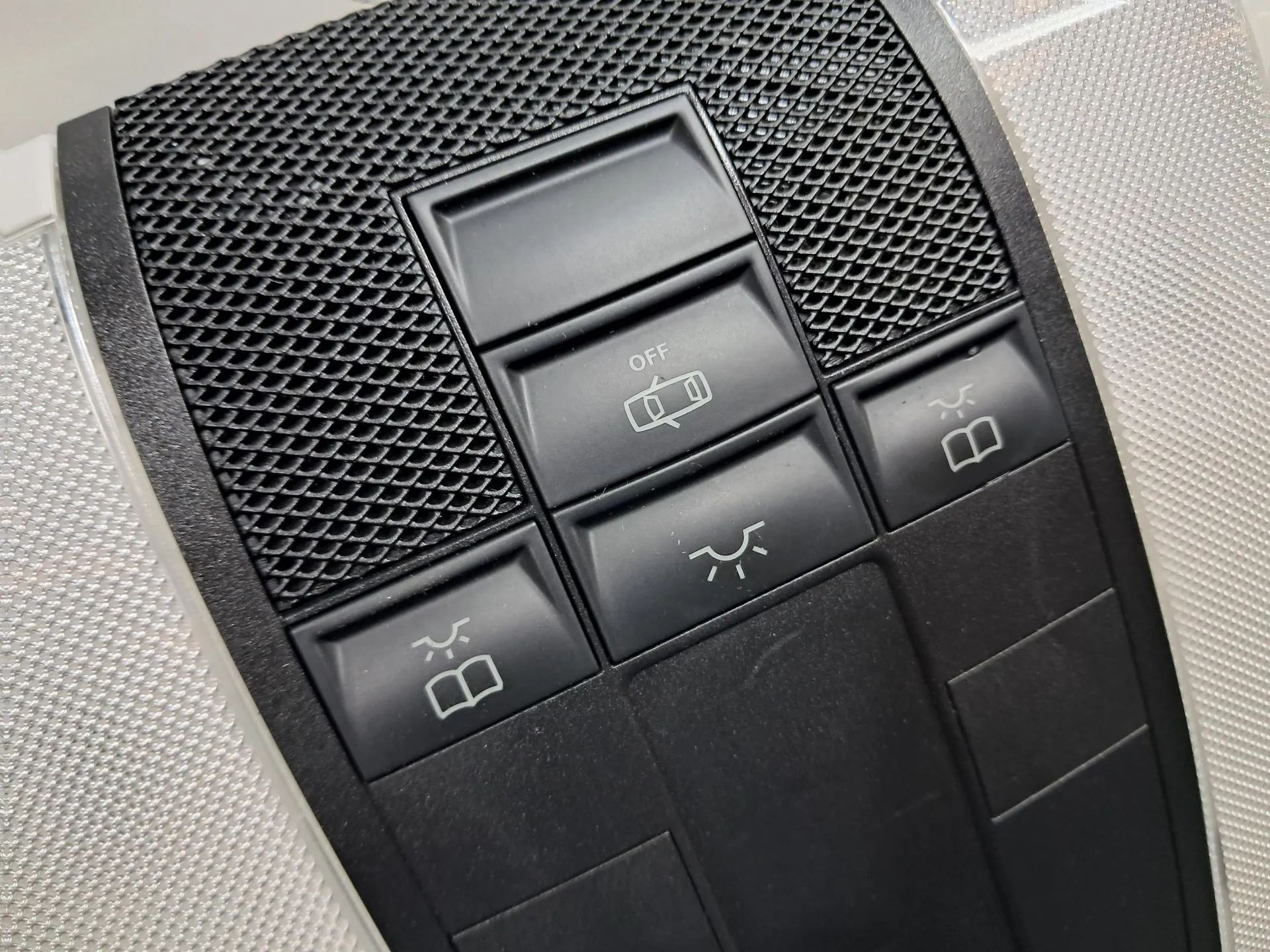 Plafoniera anteriore MERCEDES-BENZ Classe E Cabriolet (A207) Imagem-2