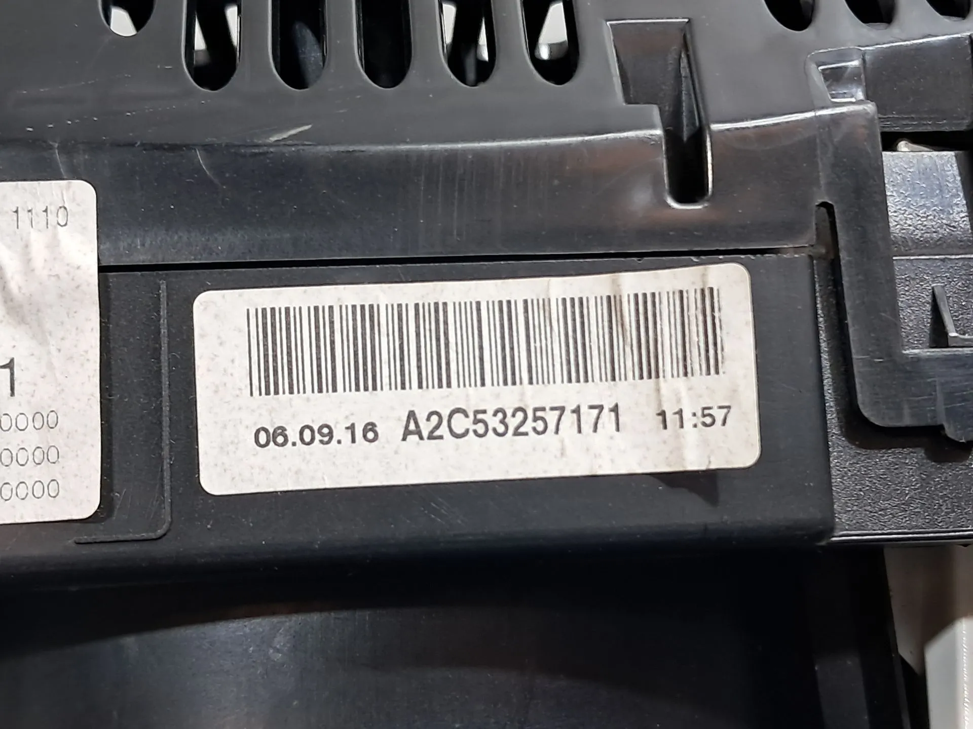 Quadro strumenti / Pannello strumenti MERCEDES-BENZ Classe E Cabriolet (A207) Imagem-6