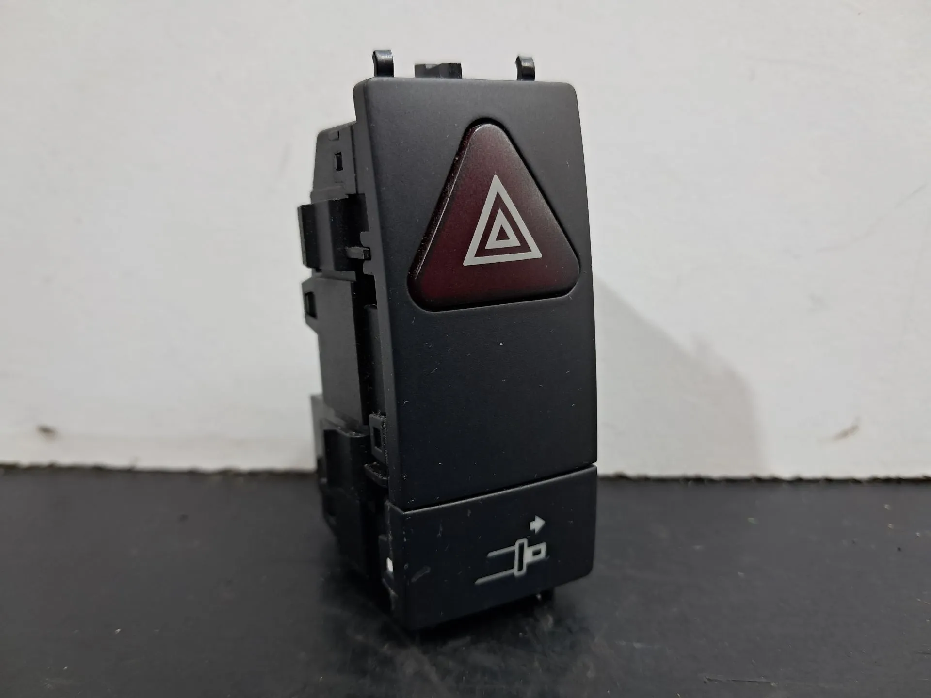 Botão / interruptor 4 piscas MERCEDES-BENZ Classe E Cabriolet (A207)