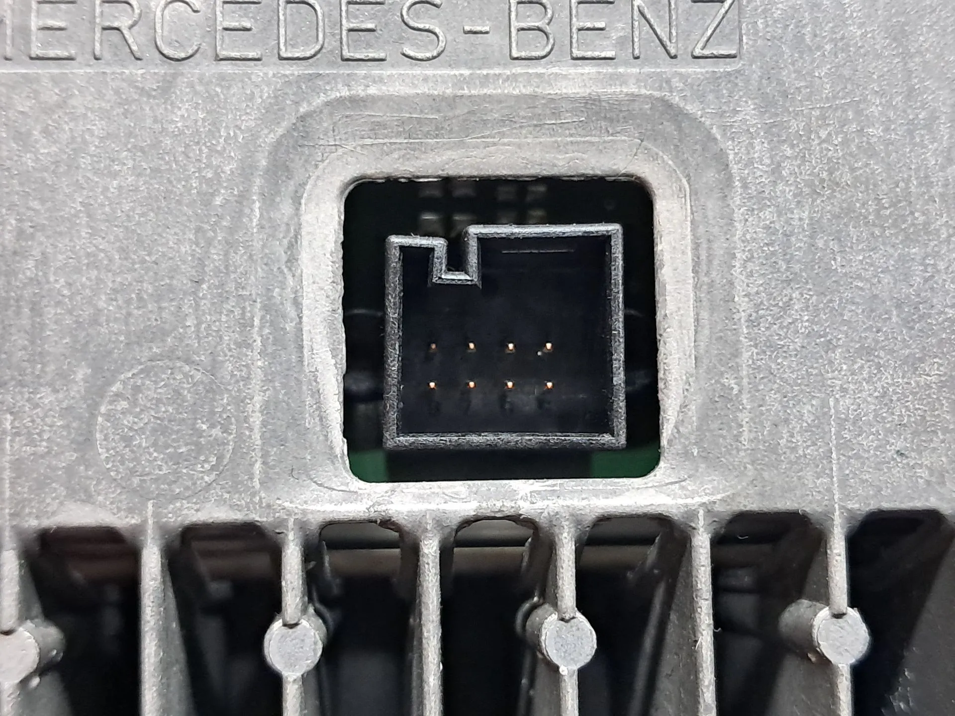 Display / schermo informazioni MERCEDES-BENZ Classe E Cabriolet (A207) Imagem-4