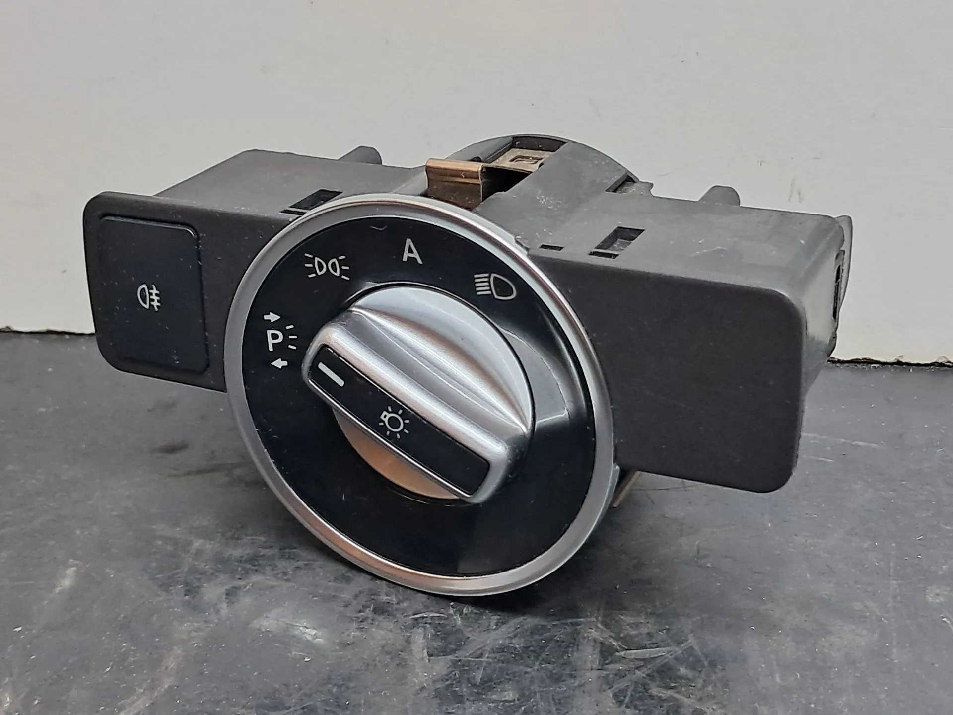 Botão / interruptor de luzes MERCEDES-BENZ Classe E Cabriolet (A207)