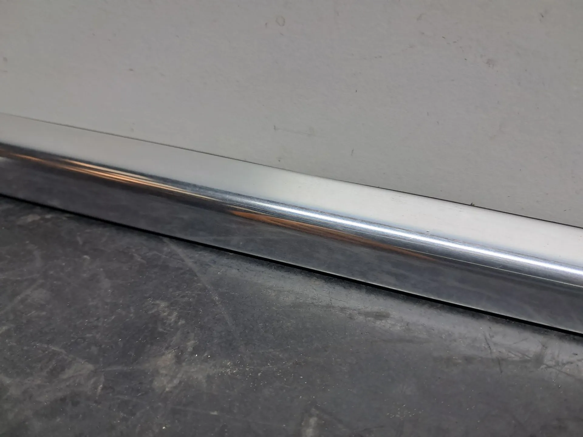 Modanatura pannello destro MERCEDES-BENZ Classe E Cabriolet (A207) Imagem-3