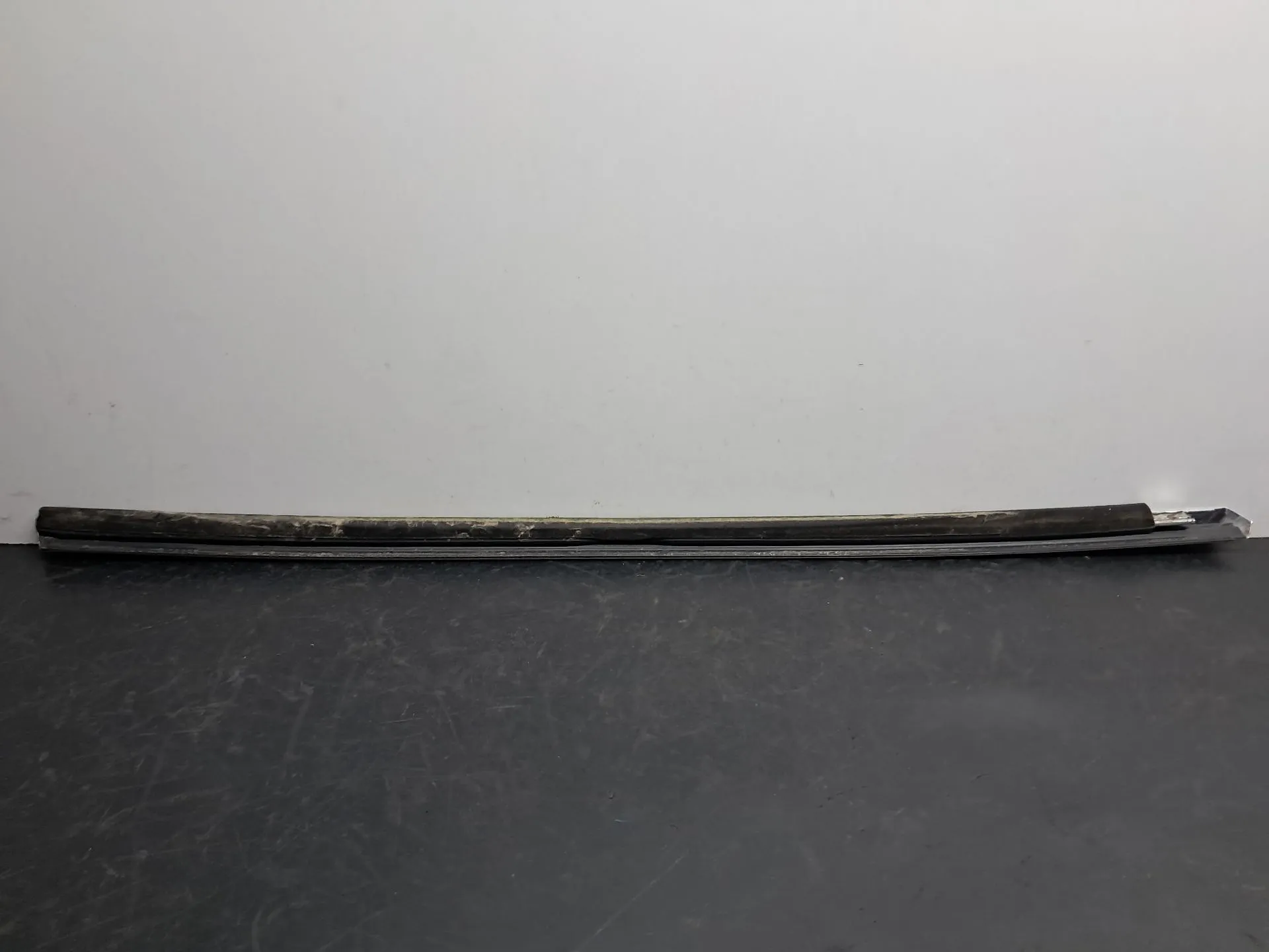 Modanatura pannello destro MERCEDES-BENZ Classe E Cabriolet (A207) Imagem-7