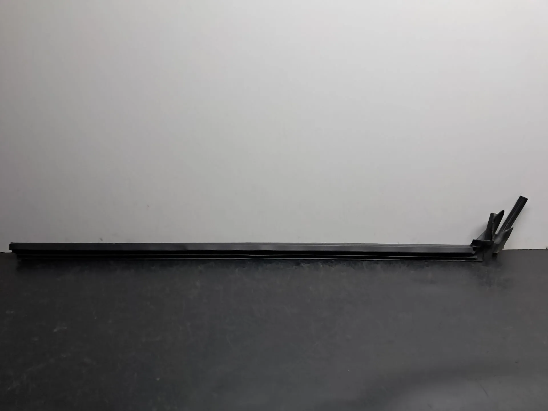 Raspador Vidrio de Puerta Delantera Izquierda MERCEDES-BENZ Classe E Cabriolet (A207)